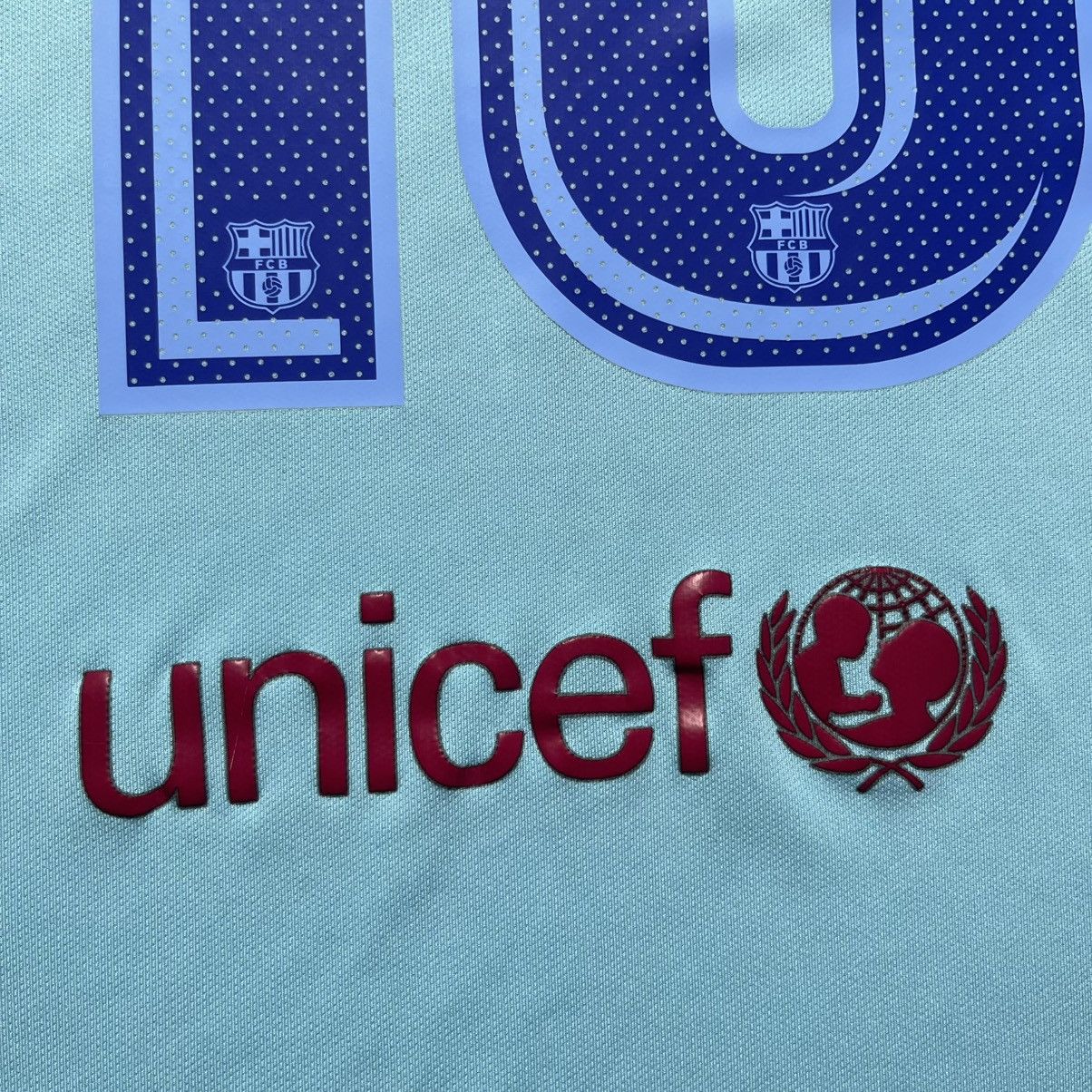 Nike BARCELONA NIKE 2017/2018 FOOTBALL AWAY JERSEY #10 MESSI Size US M / EU 48-50 / 2 - 15 Thumbnail