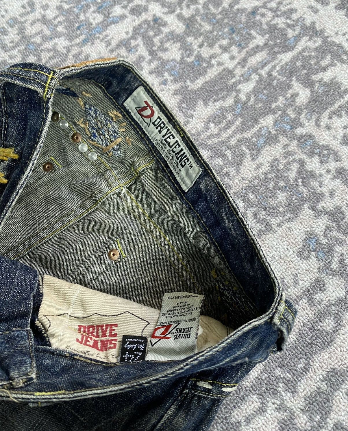 Japanese Brand Japanes Drive Distressed Flared Studded Jeans Size 24" / US 00 / IT 34 - 7 Thumbnail