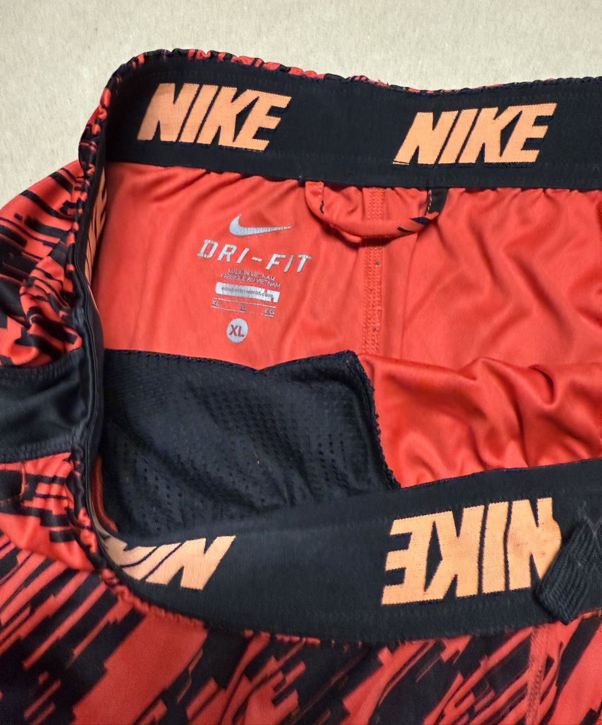 Nike Nike DriFit Basketball Shorts size XL Rare! Size US 38 / EU 54 - 3 Thumbnail