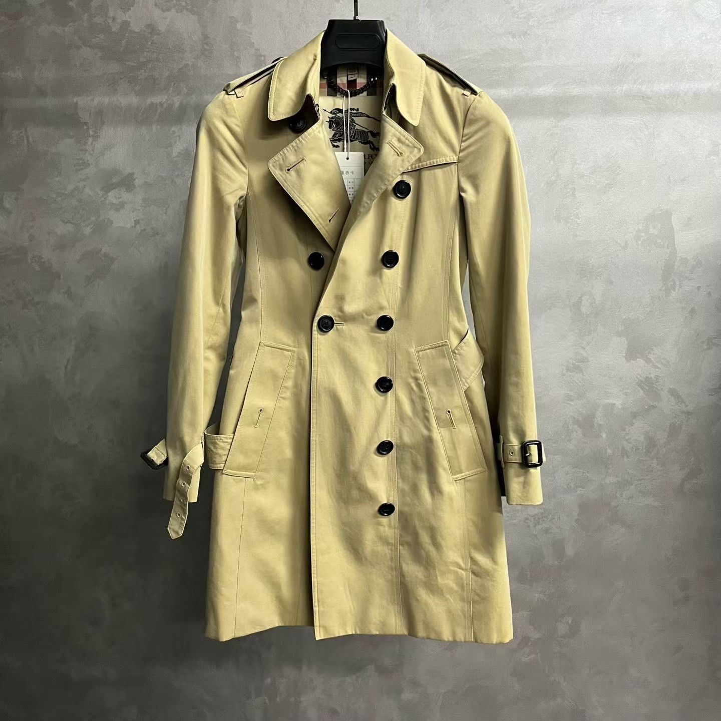 Burberry Burberry Long Beige Coat 32 Women Size XS / US 0-2 / IT 36-38 - 1 Thumbnail