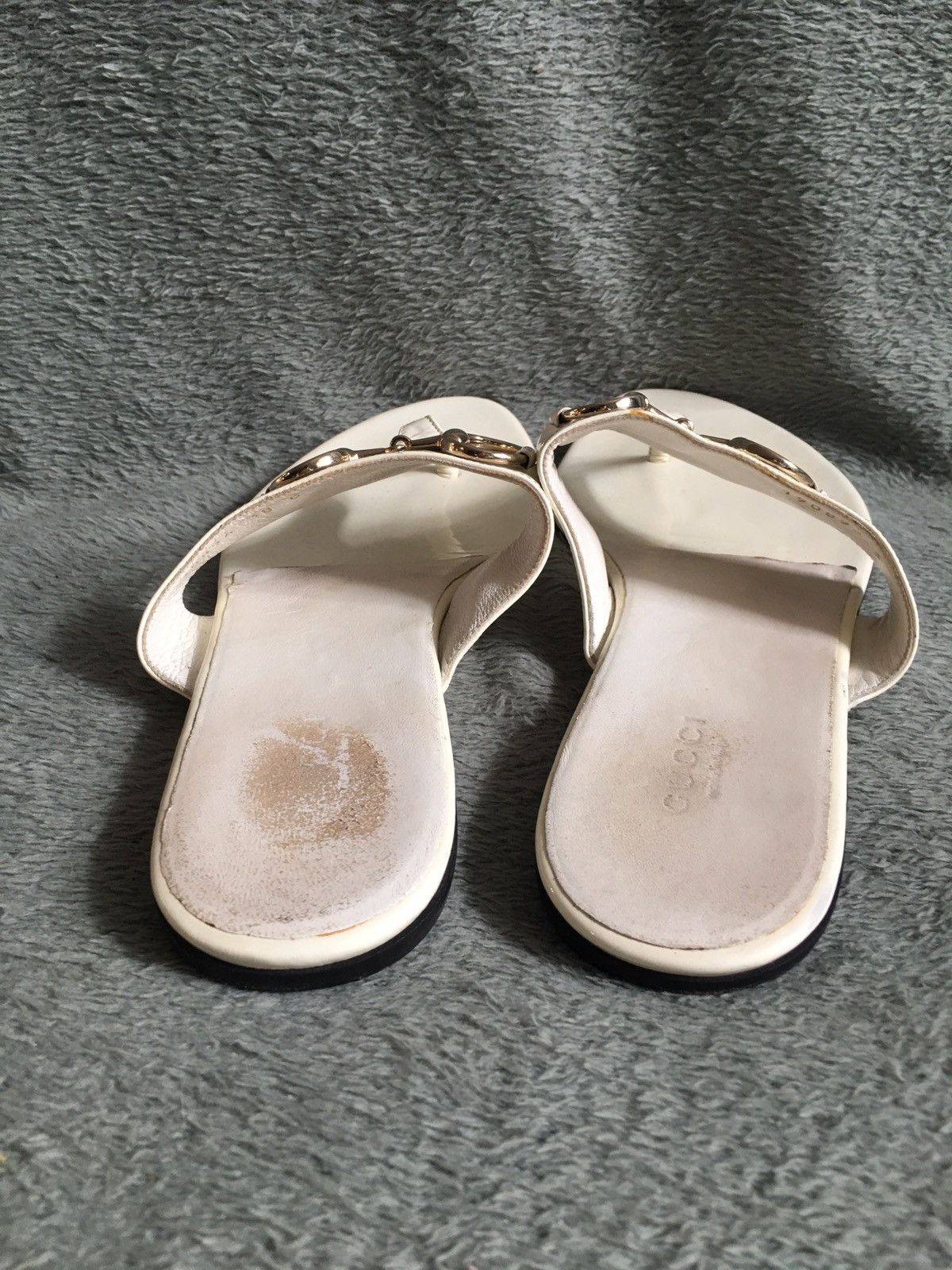 Gucci GUCCI Ivory Patent Leather Horsebit Flip Flop Sandals EU38 Size US 8 / IT 38 - 4 Thumbnail