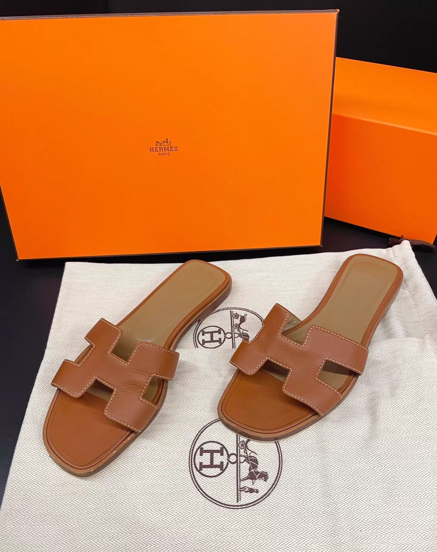 Hermes Hermès Classic Sheepskin Slide Sandal Gold Brown Size 35.5 Size US 5 / IT 35 - 2 Thumbnail