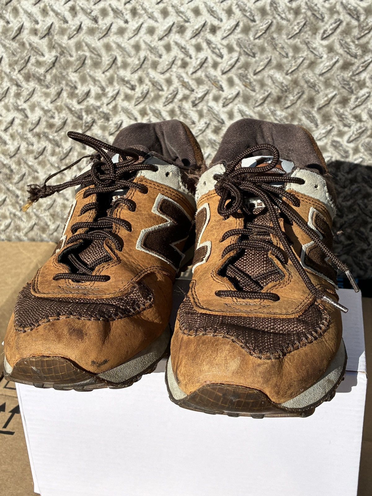 New Balance Size 8 - New Balance Chocolate Thunder Brown Suede Leather Size US 8 / EU 41 - 5 Thumbnail