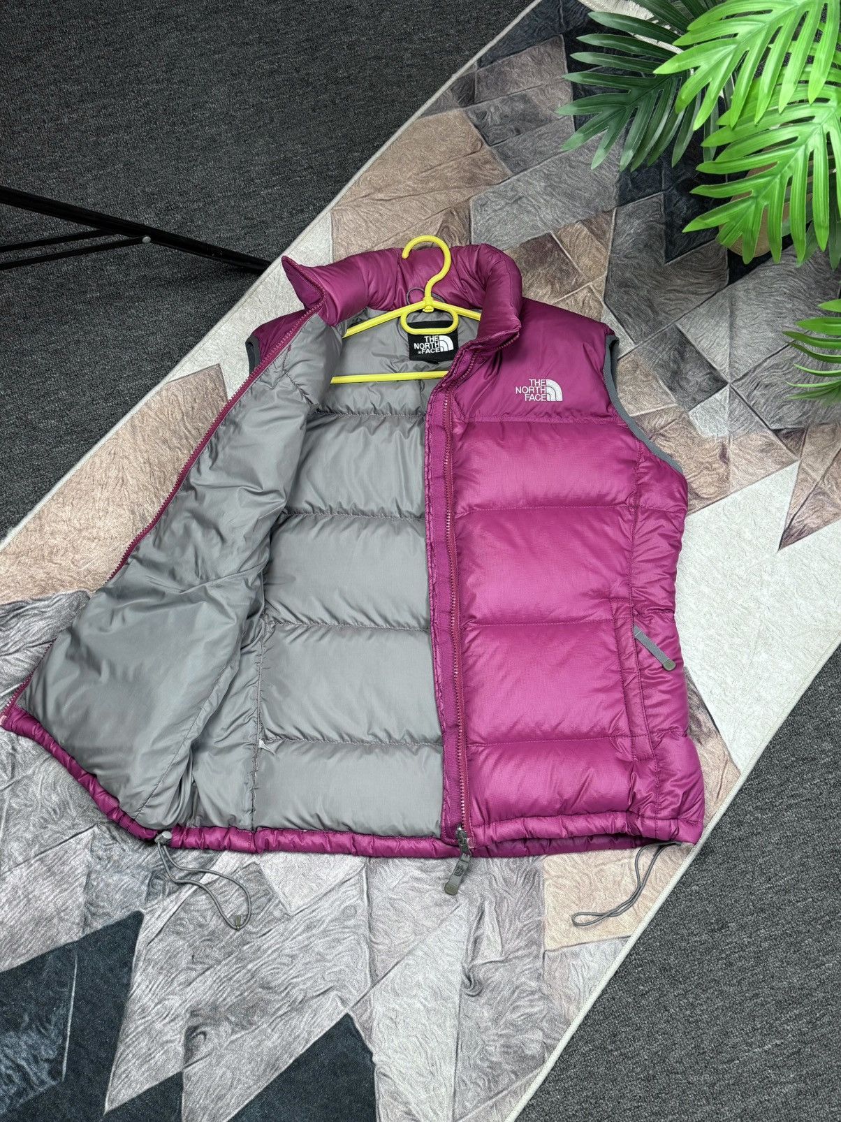 The North Face THE NORTH FACE WOMANS VINTAGE VEST Y2K DOWN JACKET PUFFER Size L / US 10 / IT 46 - 2 Thumbnail