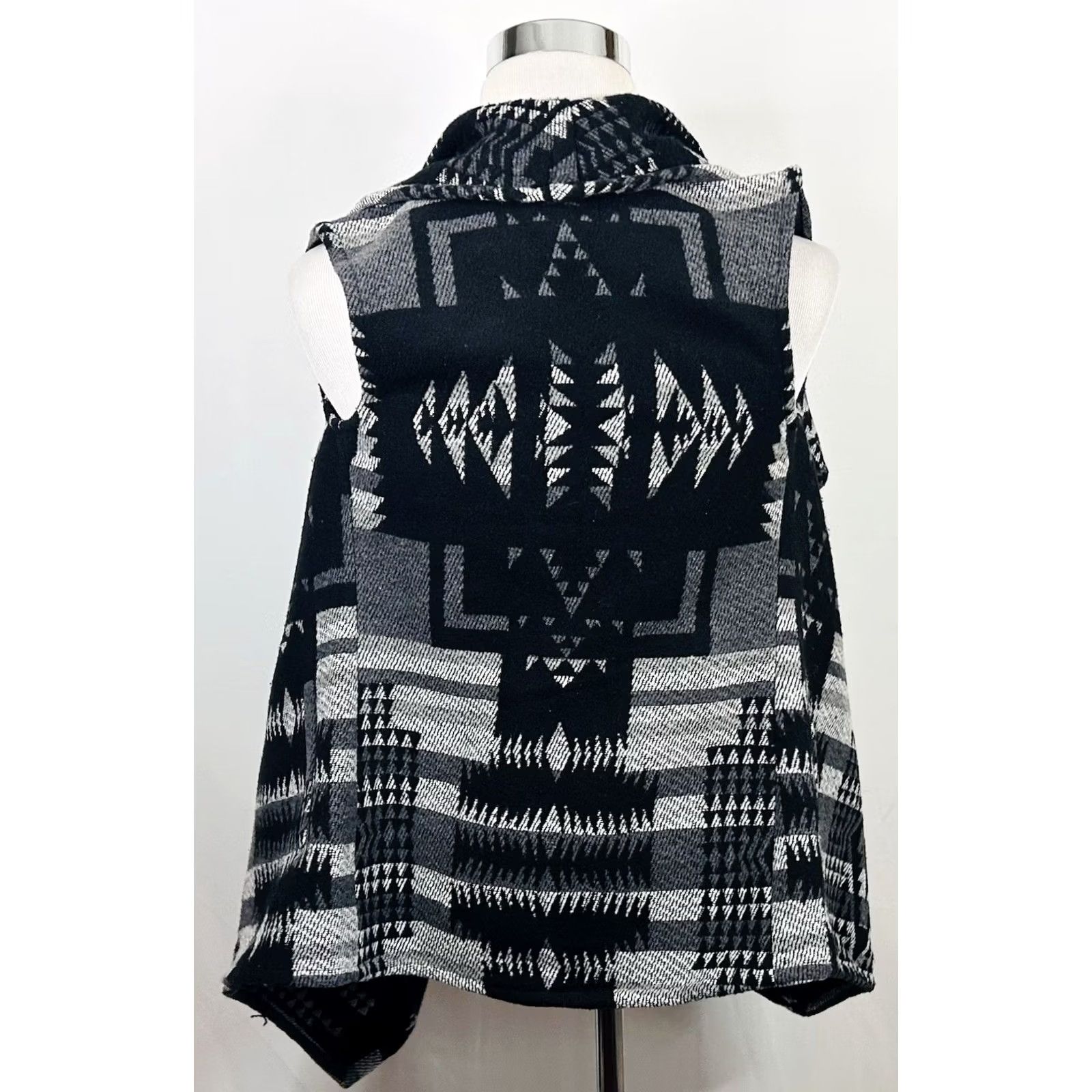 Vintage NWT Me Jane Small Wool Blend Wrap Coat Black Gray Native Southwest Knit Women's Small Wool Blend Wrap Coat Size S / US 4 / IT 40 - 4 Thumbnail