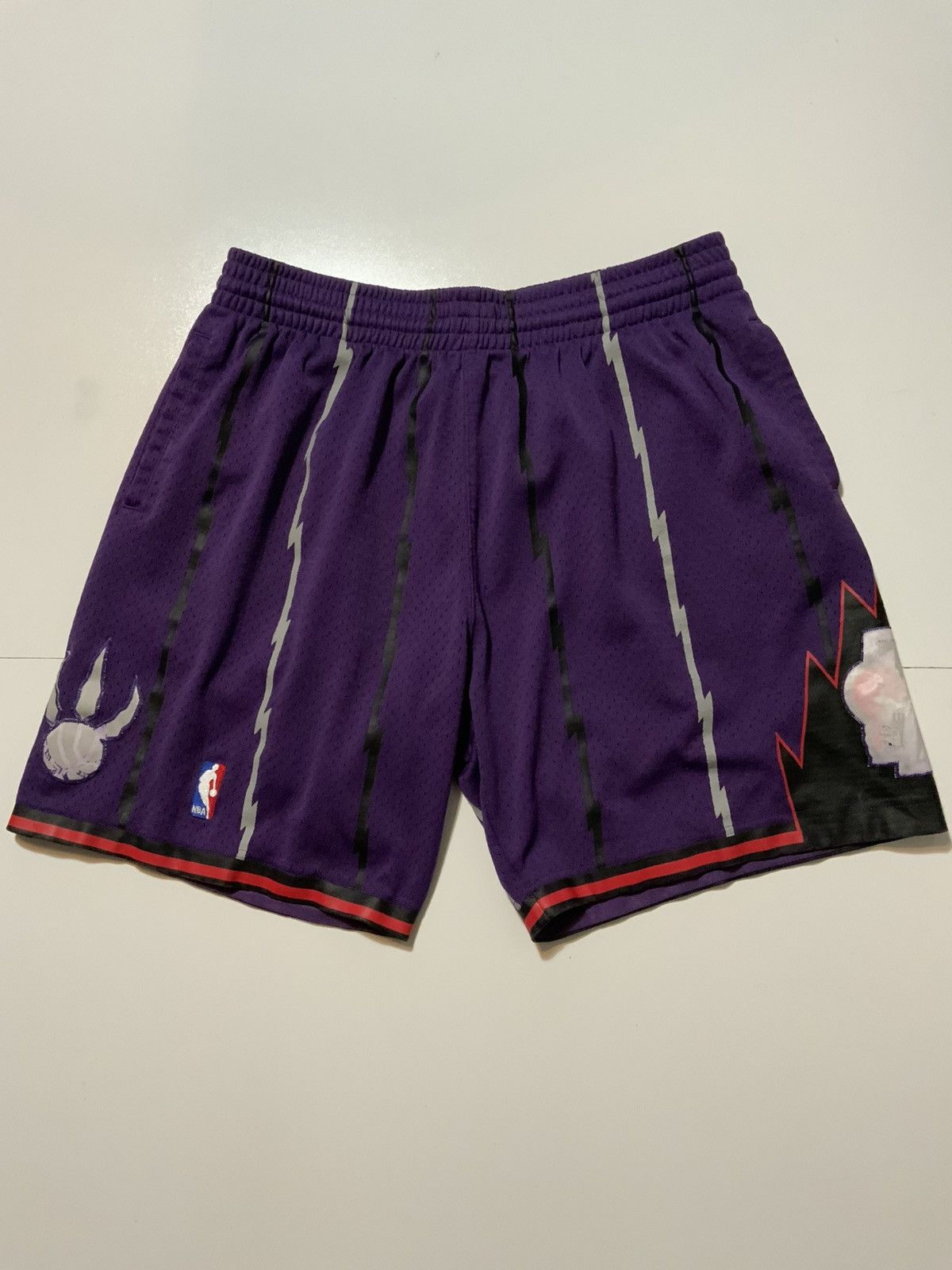 Mitchell & Ness × NBA Mitchell Ness Hardwood Classics 1998 Toronto Raptors Shorts Size US 36 / EU 52 - 1 Thumbnail