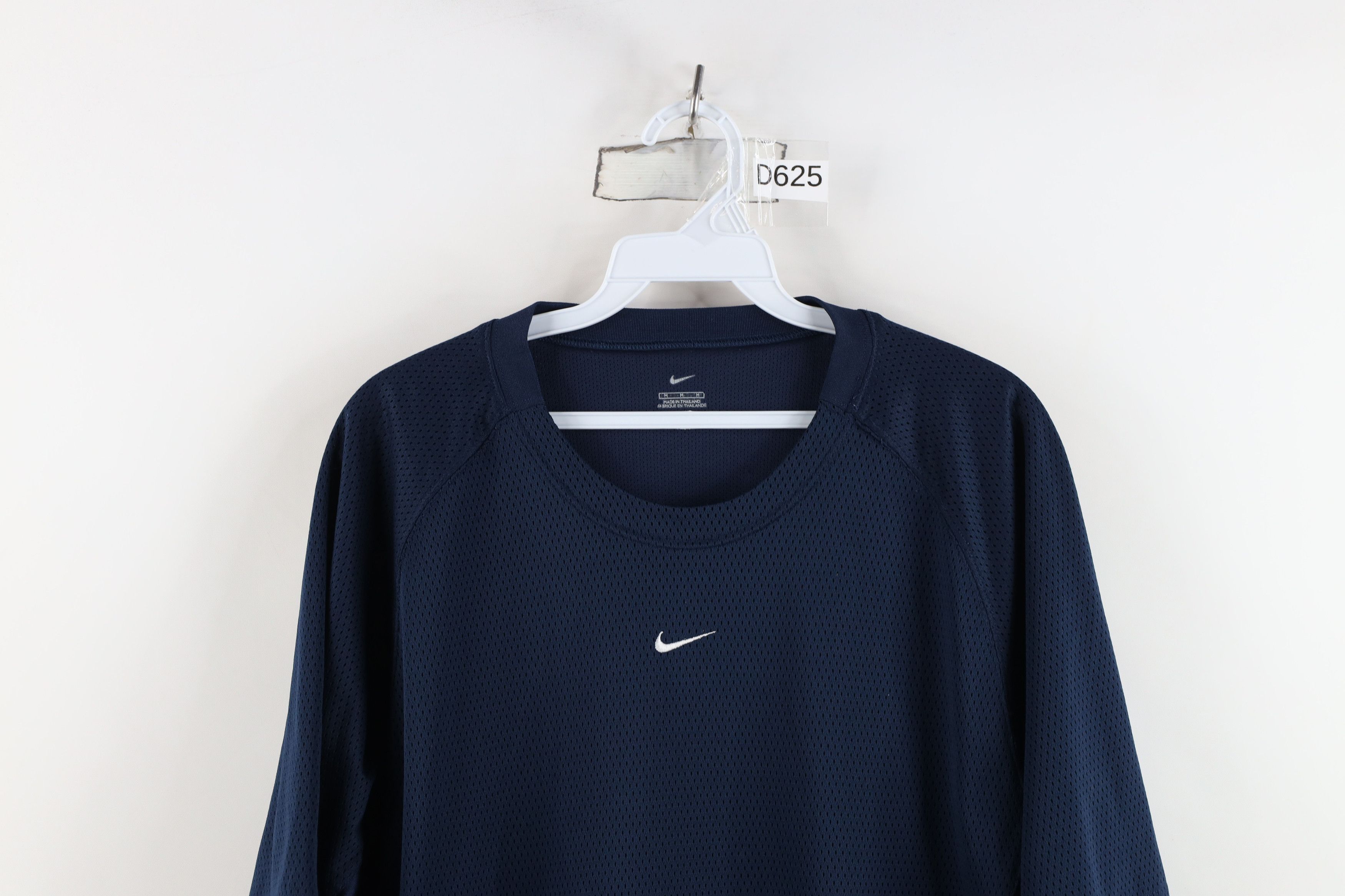Nike Vintage Y2K Nike Basketball Scott Center Swoosh Mesh T-Shirt Size US M / EU 48-50 / 2 - 2 Thumbnail