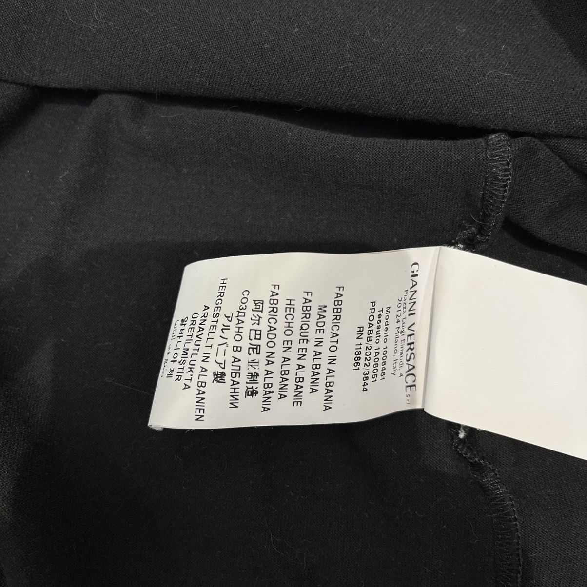 Versace Versace Black Tee Size US L / EU 52-54 / 3 - 5 Thumbnail