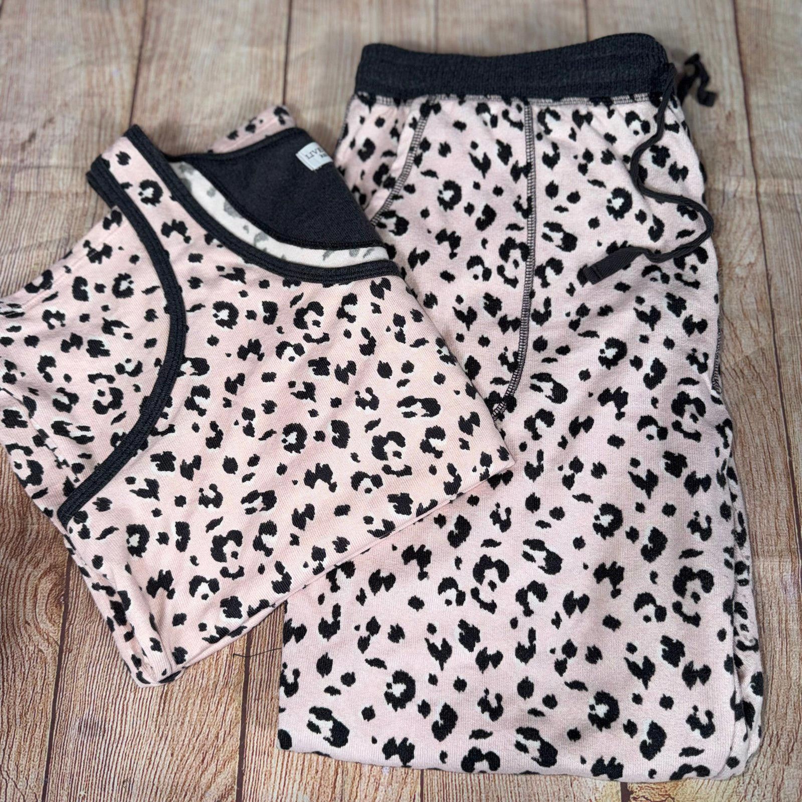 Other Karen Neuburger Love Lounge XL Leopard Print Loungewear Set Size ONE SIZE - 1 Thumbnail