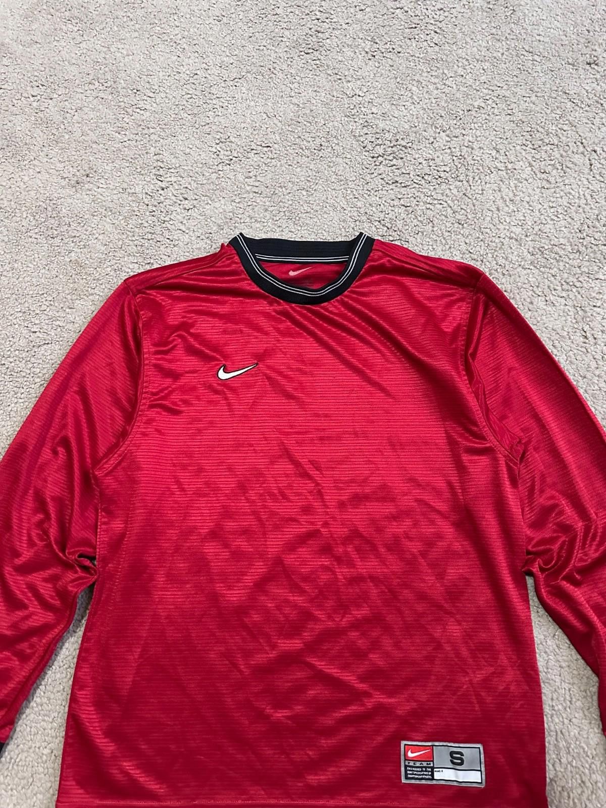 Nike NIKE 2000s FOOTBALL SHIRT SOCCER JERSEY L/S NIKE RED Sz S Size US S / EU 44-46 / 1 - 4 Thumbnail
