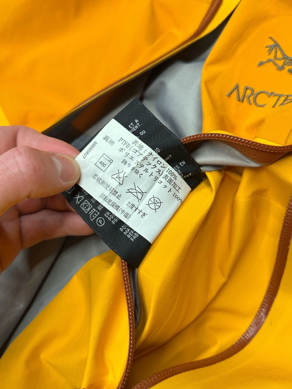 Arc'teryx Arc’teryx Orange Gore-Tex Jacket Gorpcore Outdoor Size L / US 10 / IT 46 - 22 Thumbnail