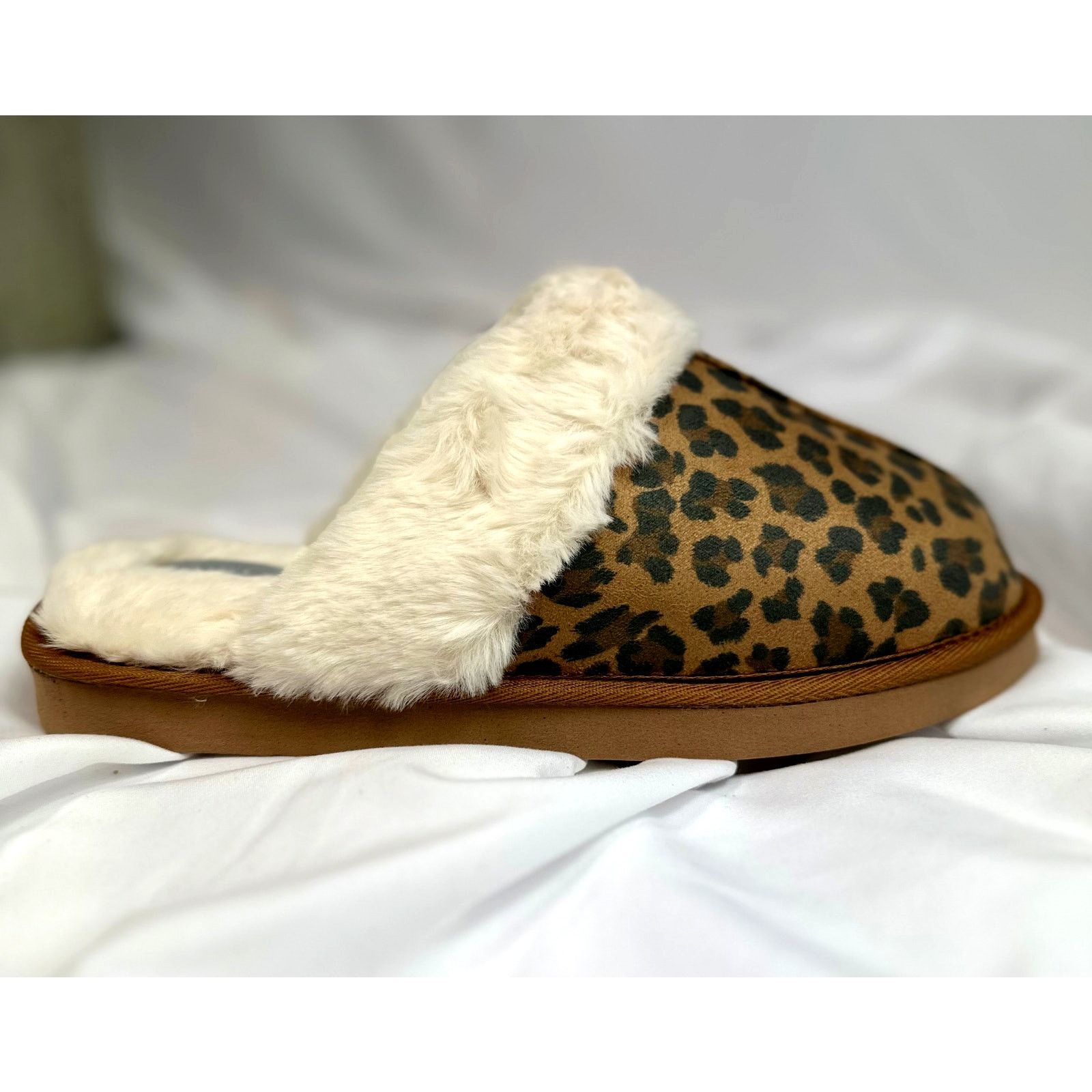 Other Volatile Microsuede Faux Shearling Slipper Leopard Fluff 9 Size US 9 / IT 39 - 10 Thumbnail