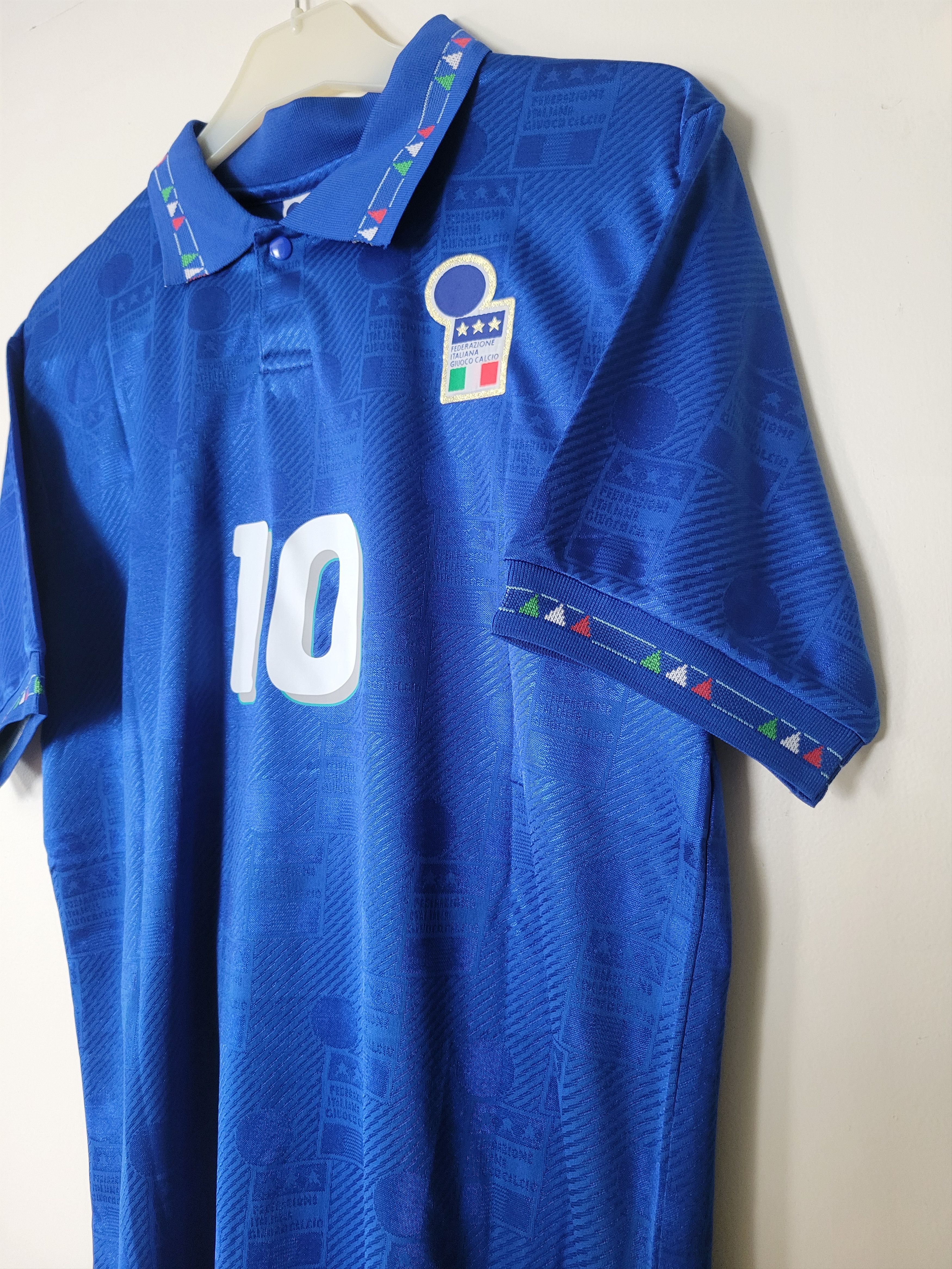 Other Italy 1994 Roberto Baggio 10 Vintage Retro Football Jersey Size US L / EU 52-54 / 3 - 6 Thumbnail