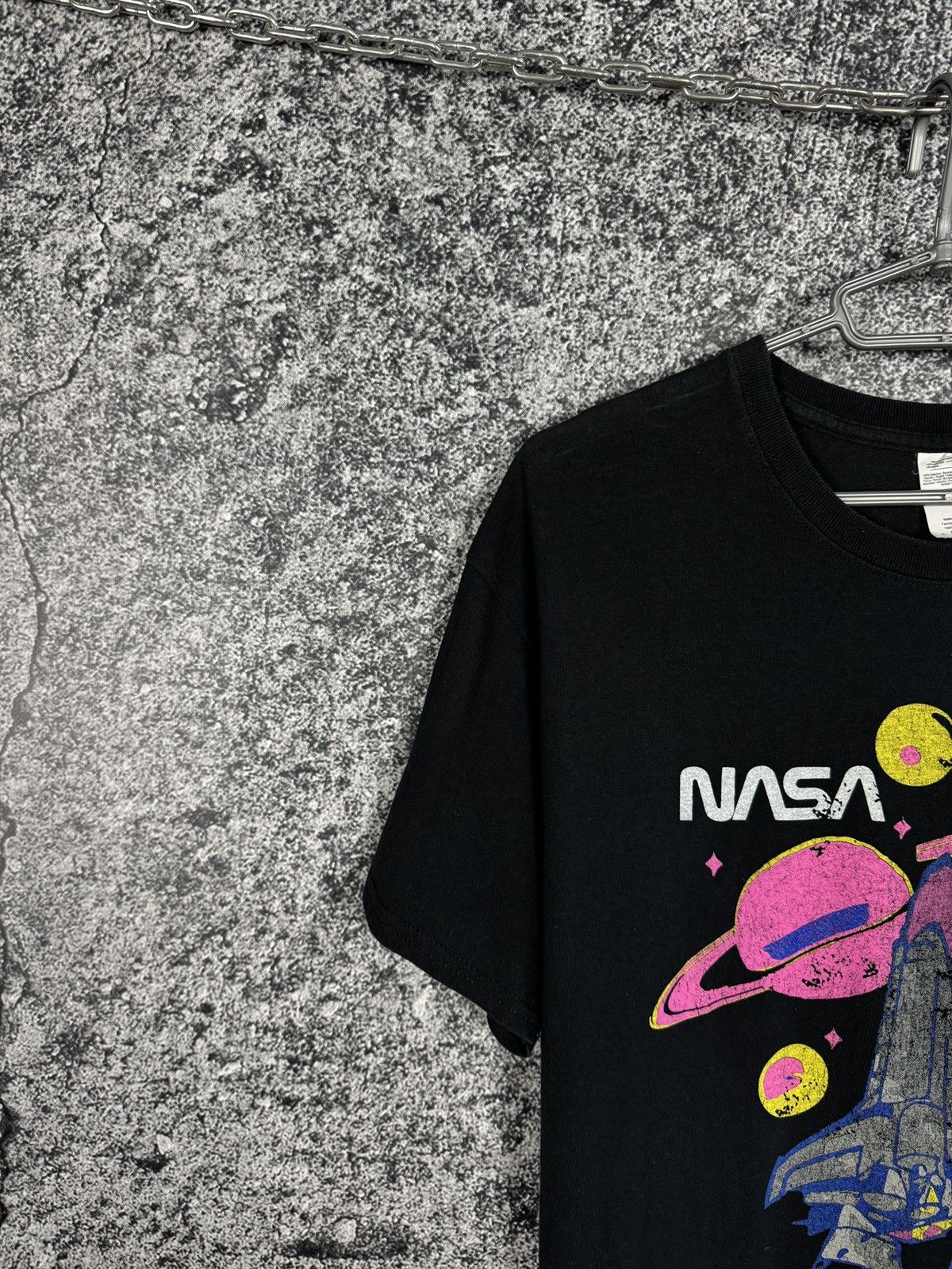 NASA NASA Space Shuttle Graphic T-Shirt Retro Neon Planets Size L Size US L / EU 52-54 / 3 - 3 Thumbnail