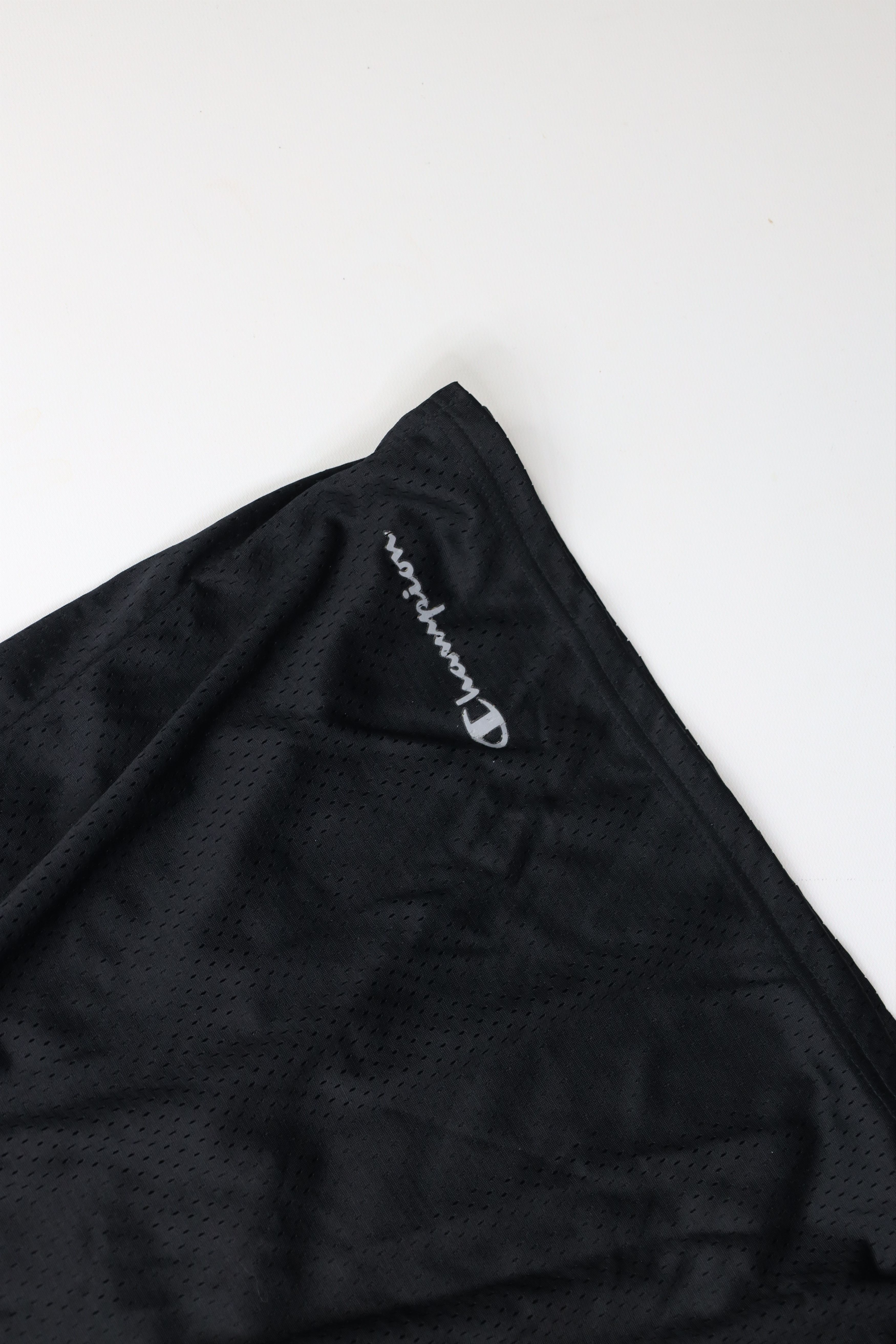Champion × Vintage Deadstock Vintage 90s Champion Out Above Knee Mesh Shorts Size US 38 / EU 54 - 5 Thumbnail