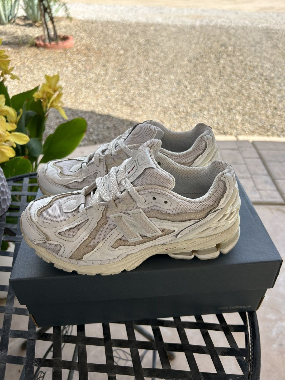 New Balance New Balance 1906D White Size US 7.5 / EU 40-41 - 1 Thumbnail