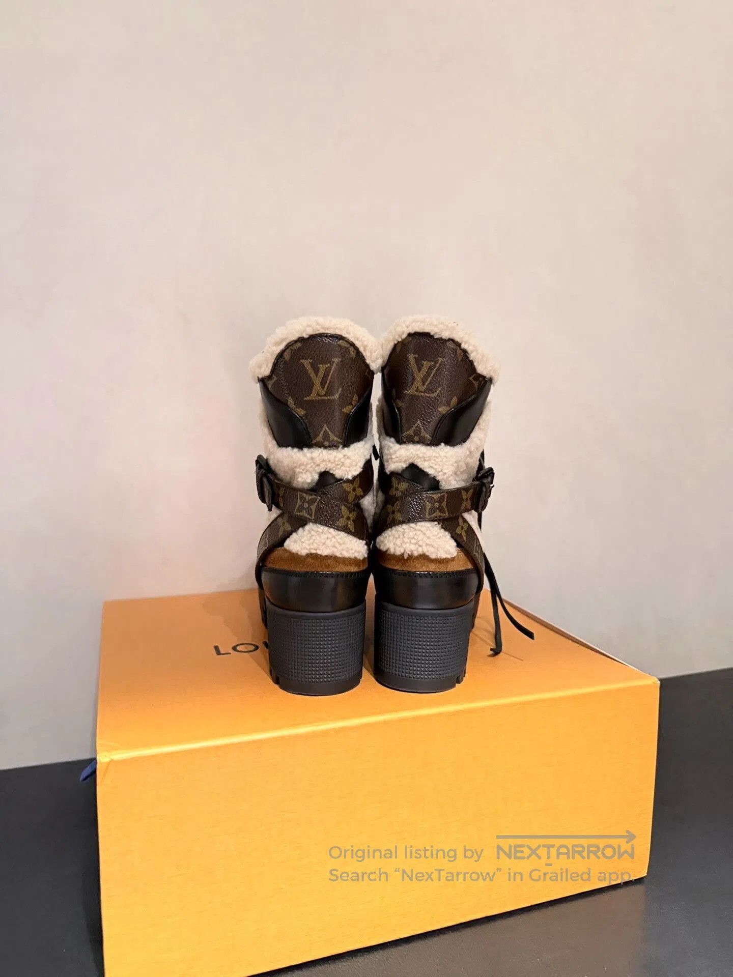 Louis Vuitton Louis Vuitton Monogram Shearling High. Size US 5.5 / IT 35.5 - 4 Thumbnail
