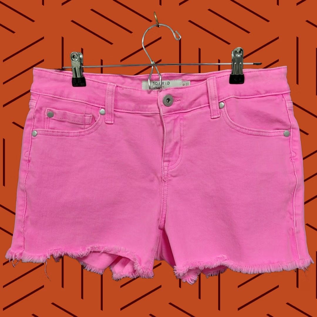 Torrid Torrid Denim Shorts Pink Regular 5-Pocket Frayed Hem Cotton Spandex Women Size 10 Size 32" / US 10 / IT 46 - 1 Thumbnail