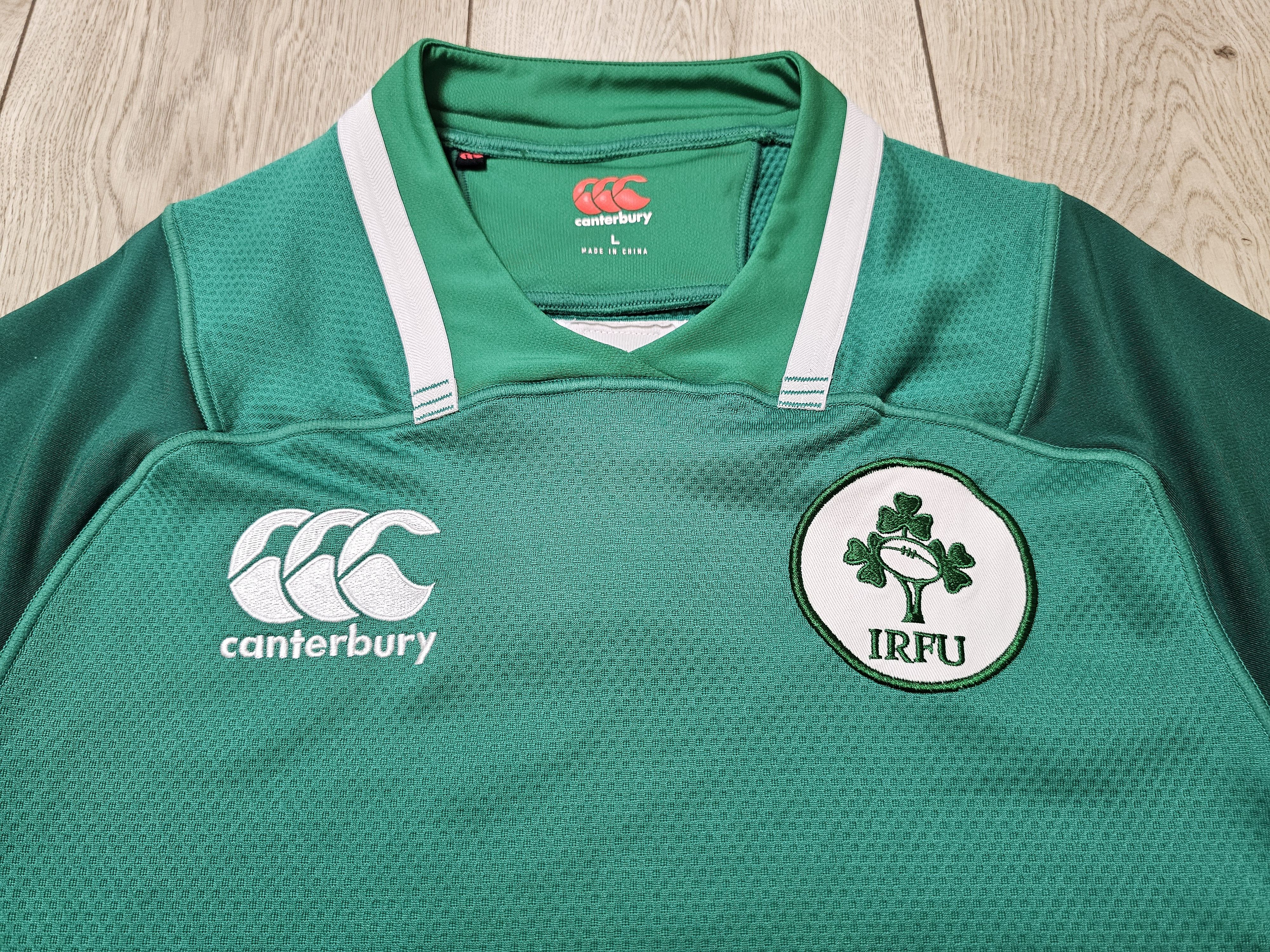 Canterbury of New Zealand IRELAND RUGBY JERSEY IRFU RUGBY SHIRT GREEN Size US M / EU 48-50 / 2 - 3 Thumbnail