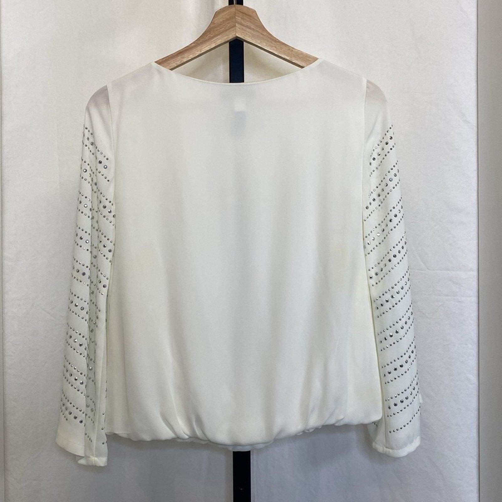 Alfani Gorgeous, edgy flowy top with silver studs small Size XS / US 0-2 / IT 36-38 - 2 Thumbnail