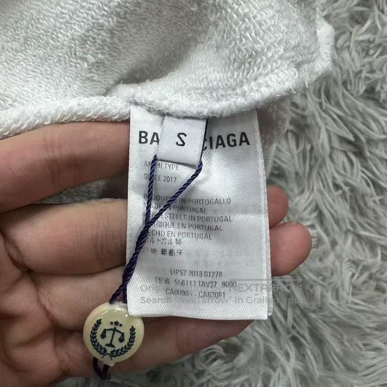 Balenciaga Balenciaga Back Label Letter Sweatshirt Size US S / EU 44-46 / 1 - 6 Thumbnail