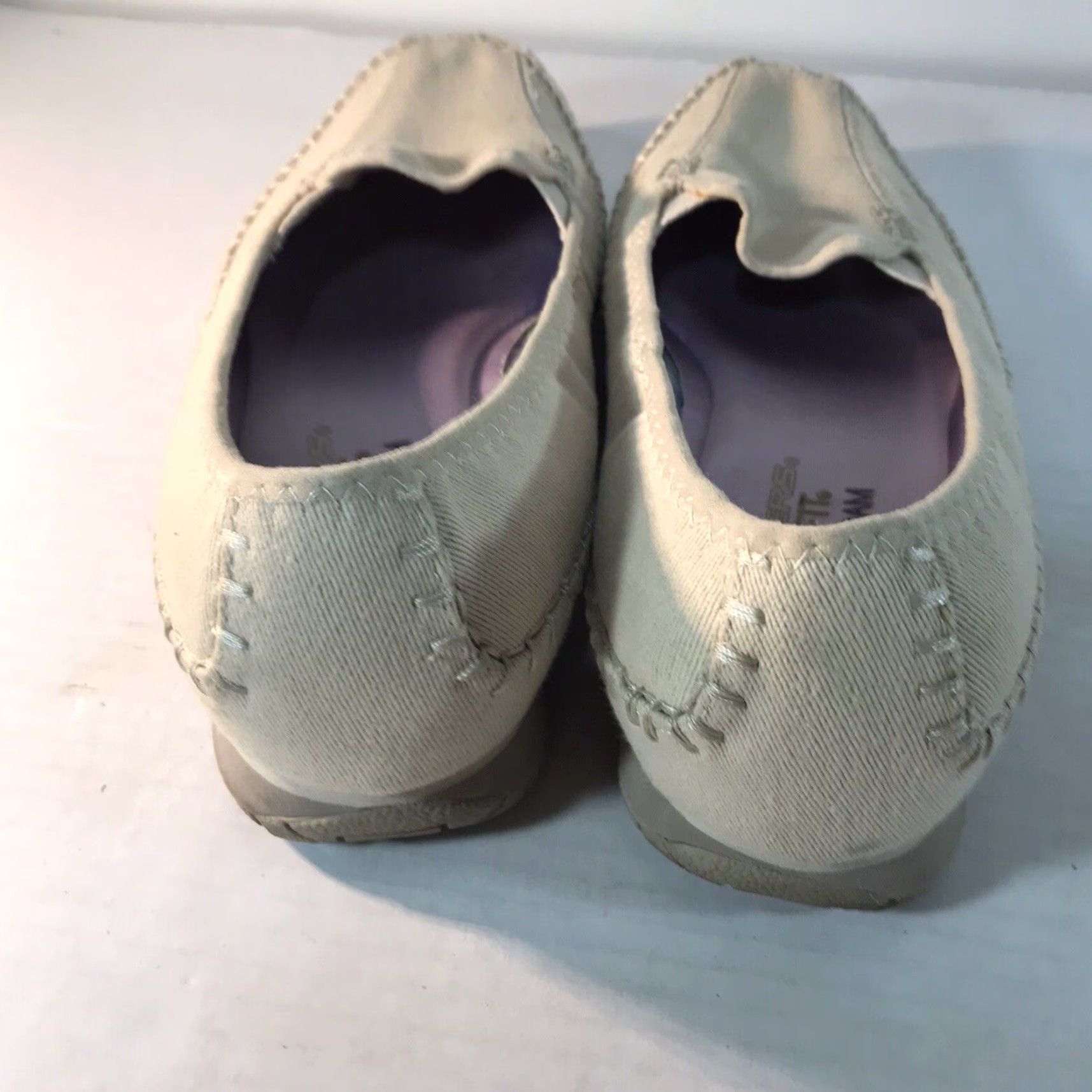SKECHERS VINTAGE Skechers Women's Canvas Loafers Slip On Casual Shoes Size 9.5 Comfort Memory Foam Size US 9.5 / IT 39.5 - 3 Thumbnail