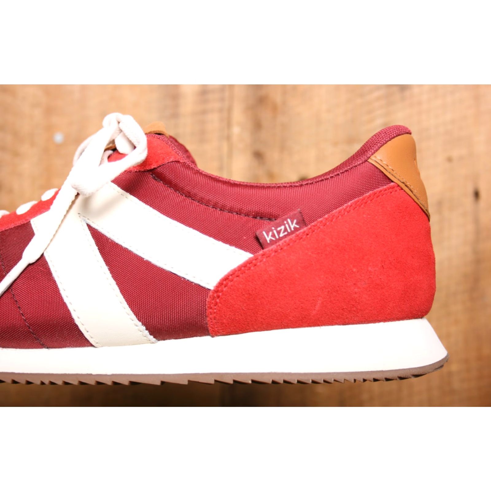 Vintage KIZIK Milan Salsa Red Sneakers Unisex Adults 9.5 11 Women's 11 Extra Details Not Included Size US 10 / IT 40 - 7 Thumbnail