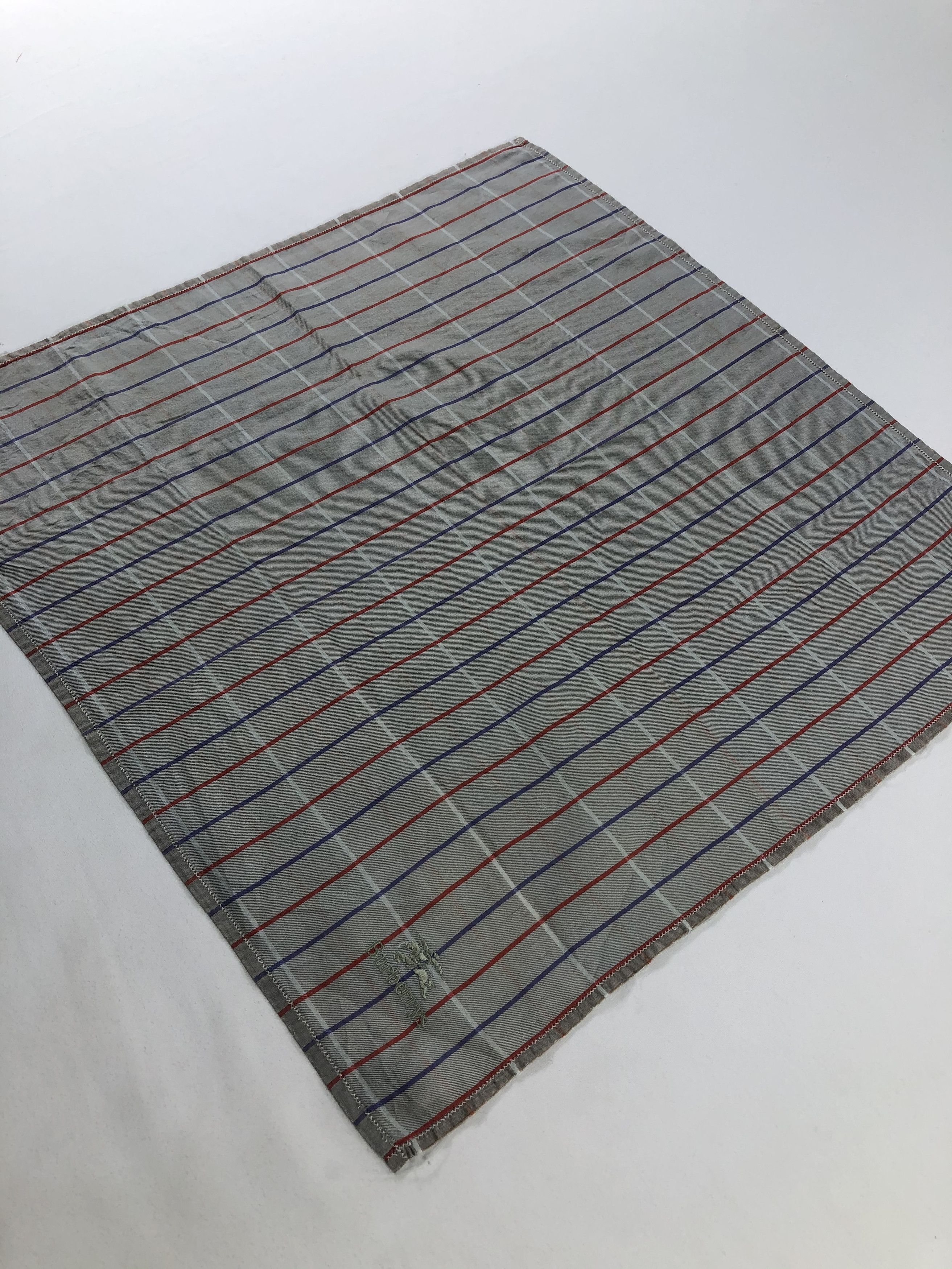 Burberry Burberry Handkerchief / Bandana / Neckerchief Size ONE SIZE - 3 Thumbnail