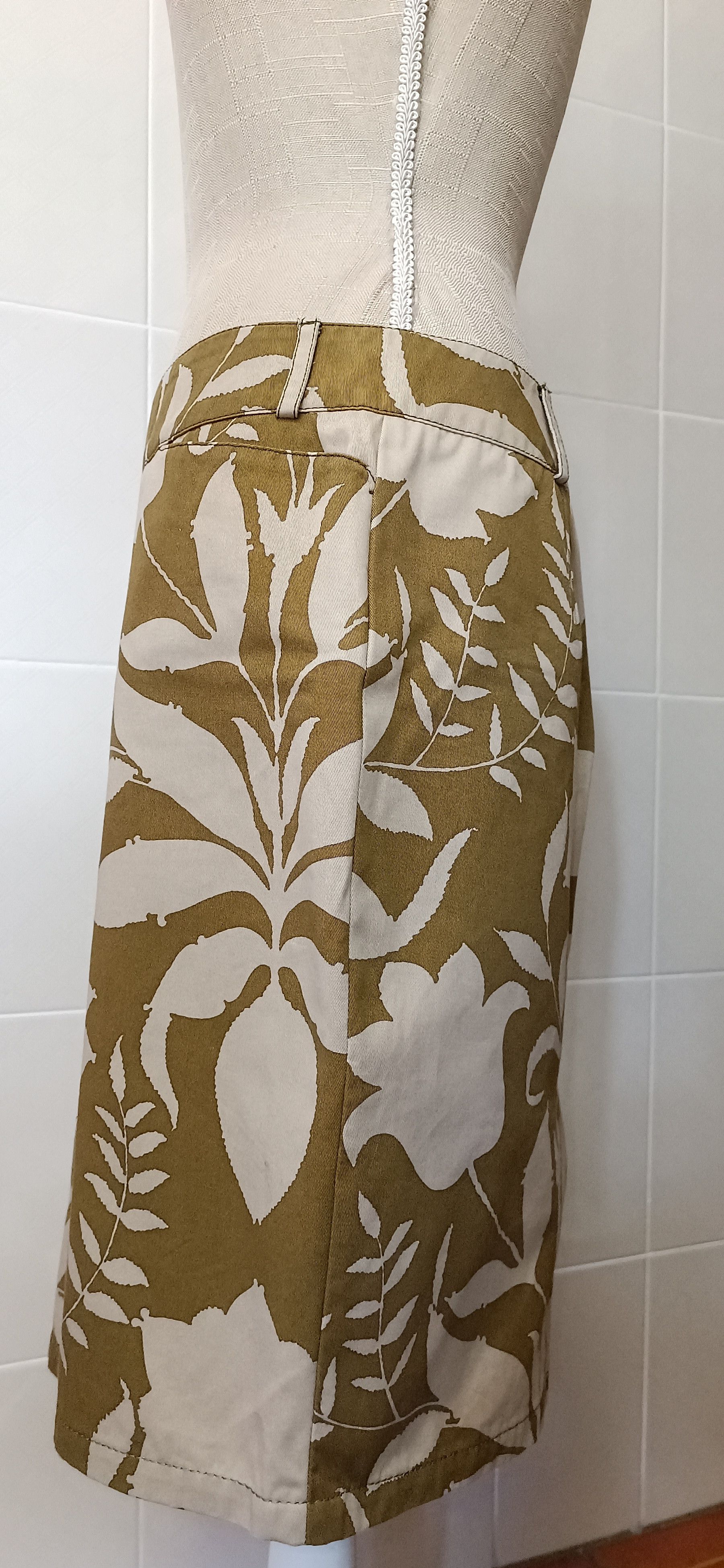 Prada SS2001 - Midi skirt with floral print, in gabardine fabric Size 32" / US 10 / IT 46 - 6 Thumbnail