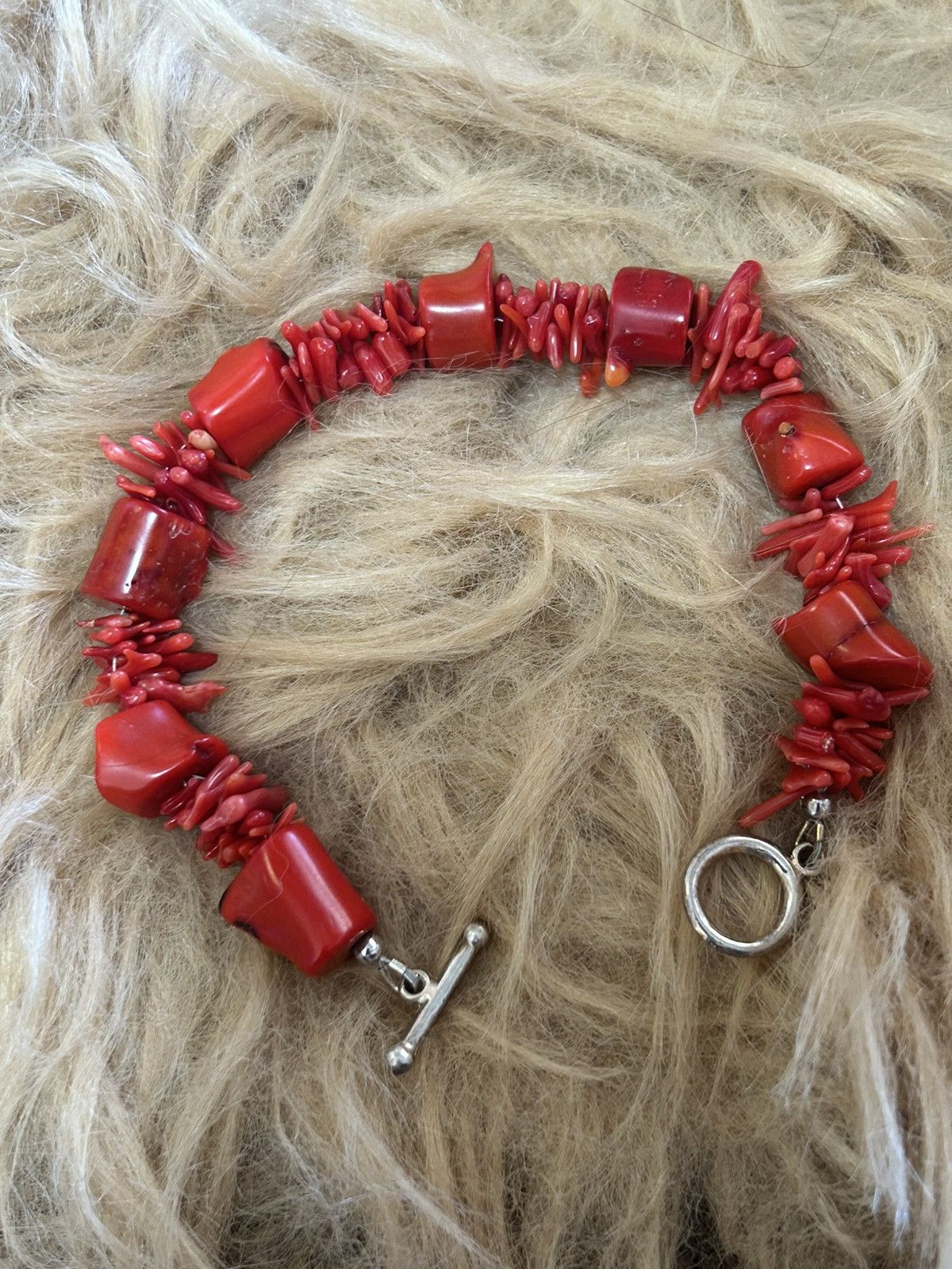 Vintage Vintage genuine rough red coral beaded toggle bracelet Size ONE SIZE - 8 Thumbnail