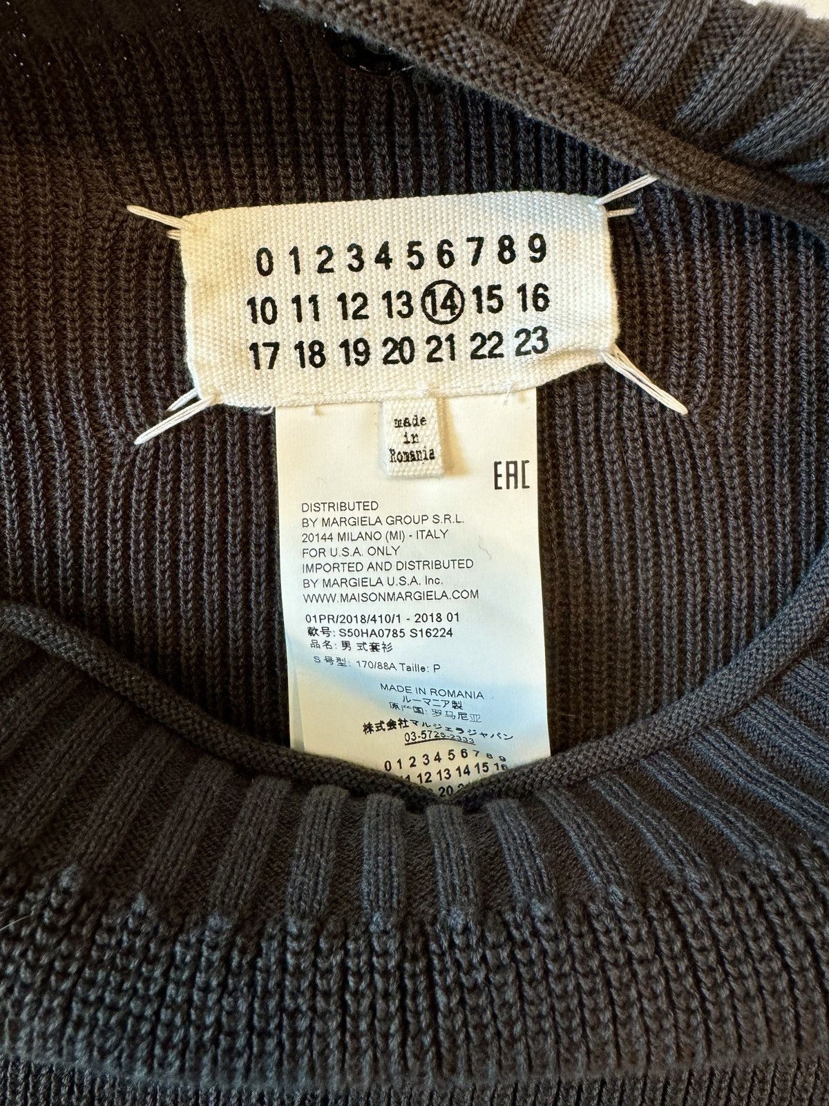 Maison Margiela MARGIELA SWEATER Size US S / EU 44-46 / 1 - 3 Thumbnail
