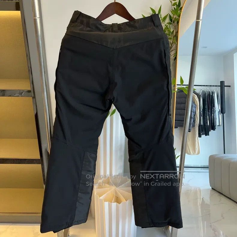Louis Vuitton Louis Vuitton size m SS23 Solid Reflective Logo Ski Pants Size US 28 / EU 44 - 2 Thumbnail