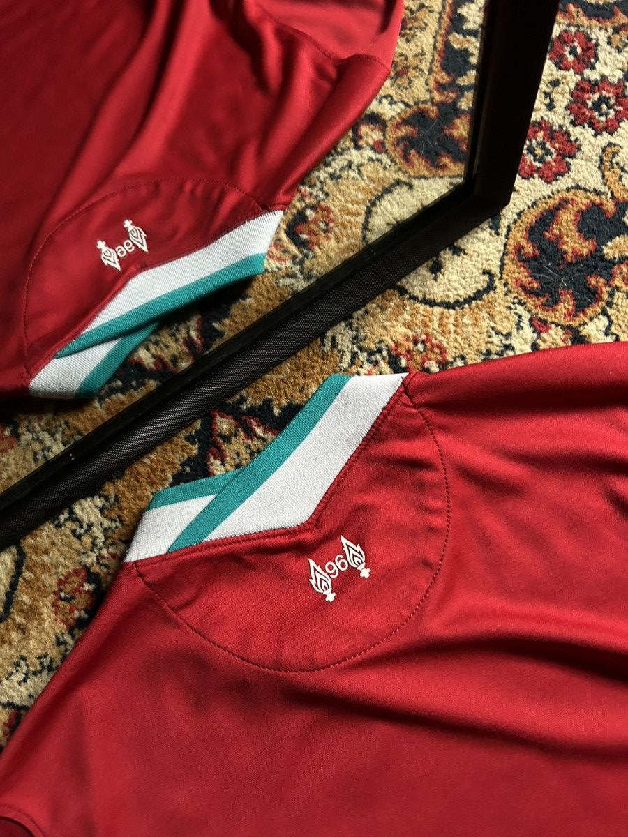 Nike Nike Liverpool 2020/21 home soccer jersey Size US S / EU 44-46 / 1 - 9 Thumbnail