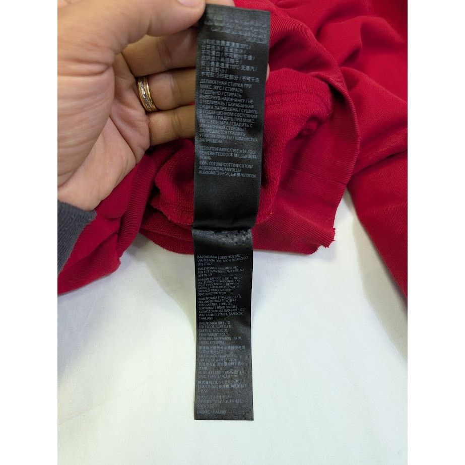 Balenciaga o1rshd1 Round Hoodie in Faded Red Size US S / EU 44-46 / 1 - 18 Thumbnail