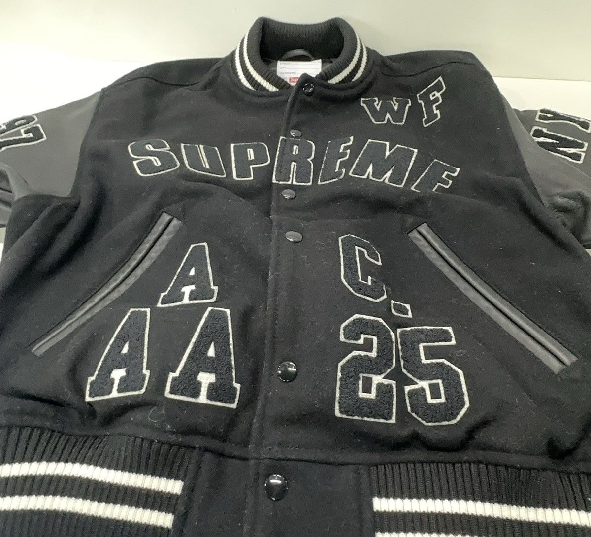 Supreme Supreme 2025 Praises Varsity Jacket Size US M / EU 48-50 / 2 - 5 Thumbnail