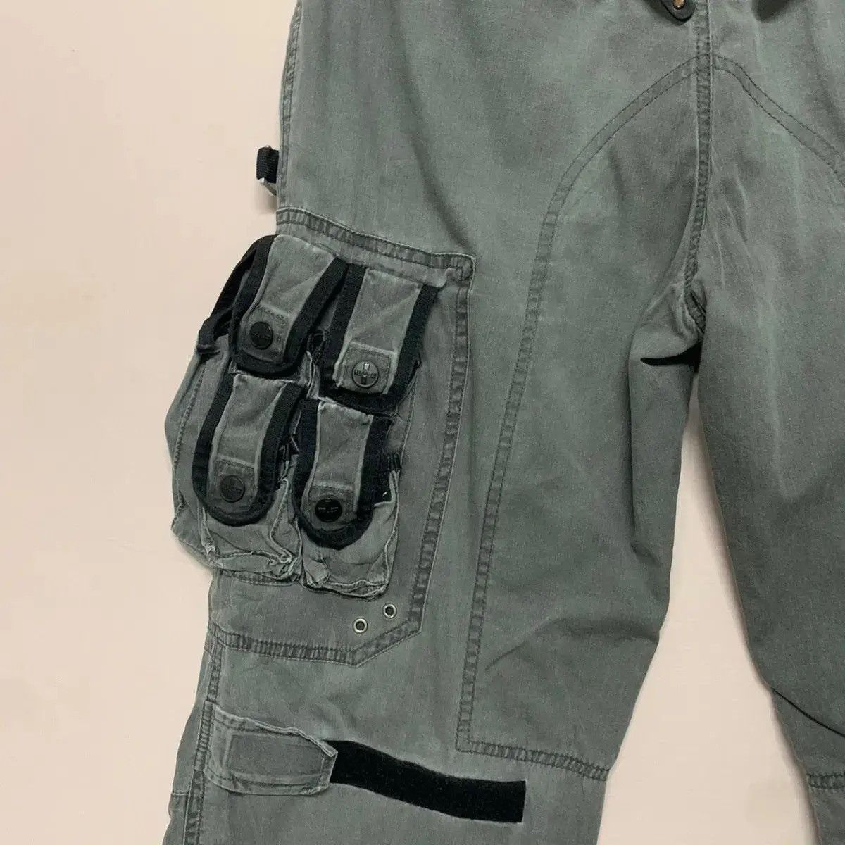 Japanese Brand RARE! 3D POCKET Tough Utility MultiPocket Bondage Cargo Pant Size US 33 - 11 Thumbnail