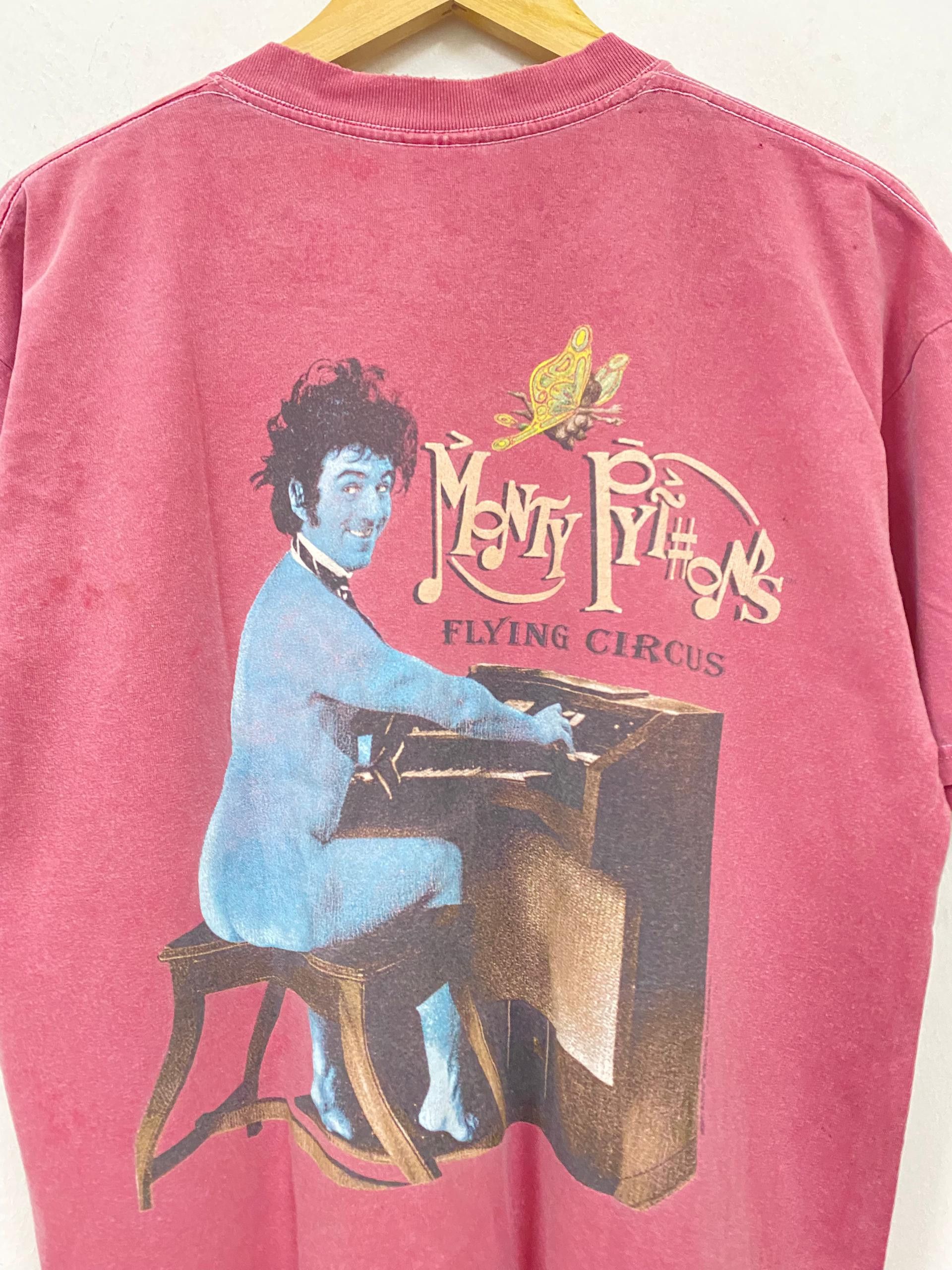 Vintage Vintage 2001 Monty Pythons movie t shirt rare Size US L / EU 52-54 / 3 - 2 Thumbnail