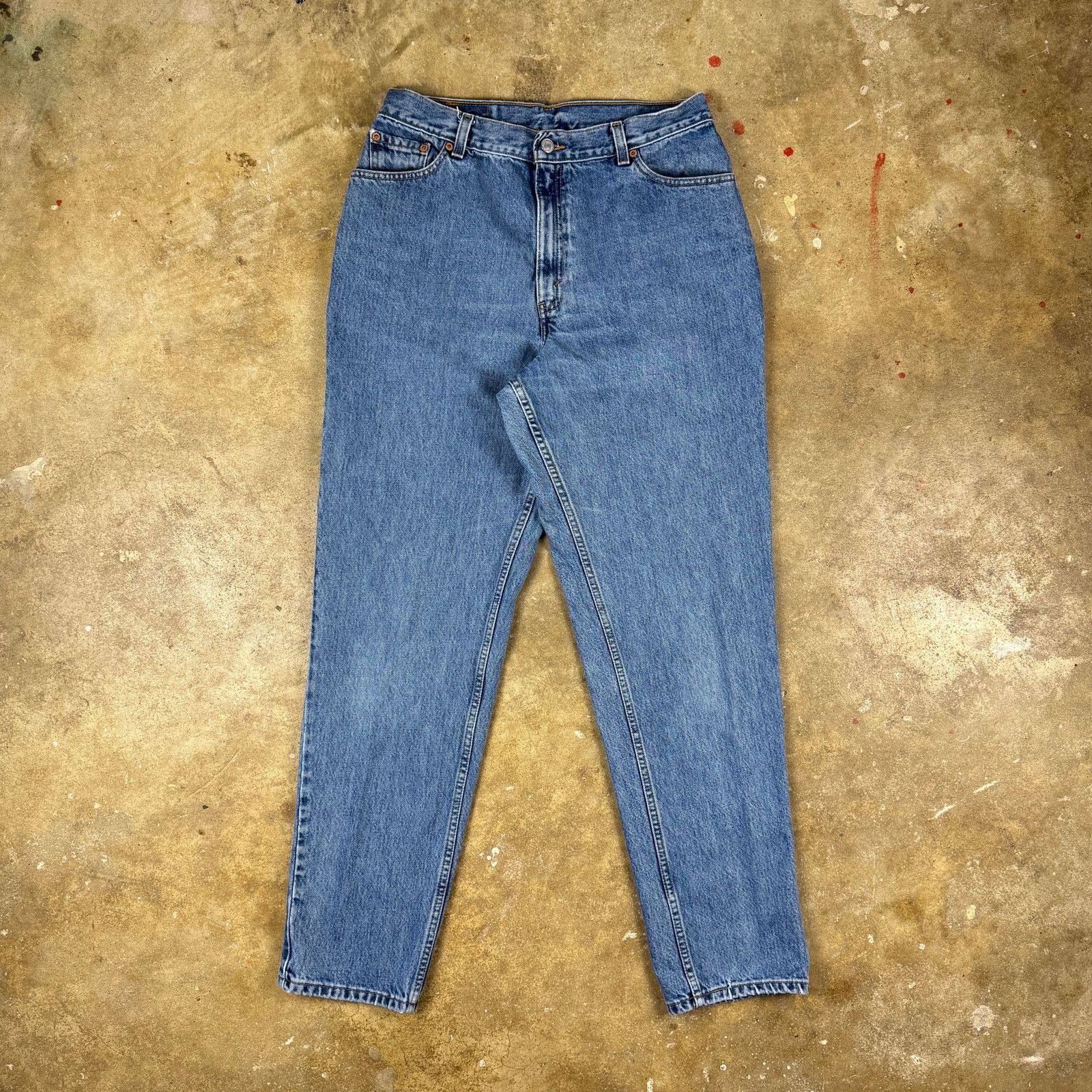 Levi's Vintage Clothing Vintage Levi’s 550 Relaxed Fit Tapered Women’s Size 14 Reg Size 36" / US 14 / IT 50 - 1 Thumbnail