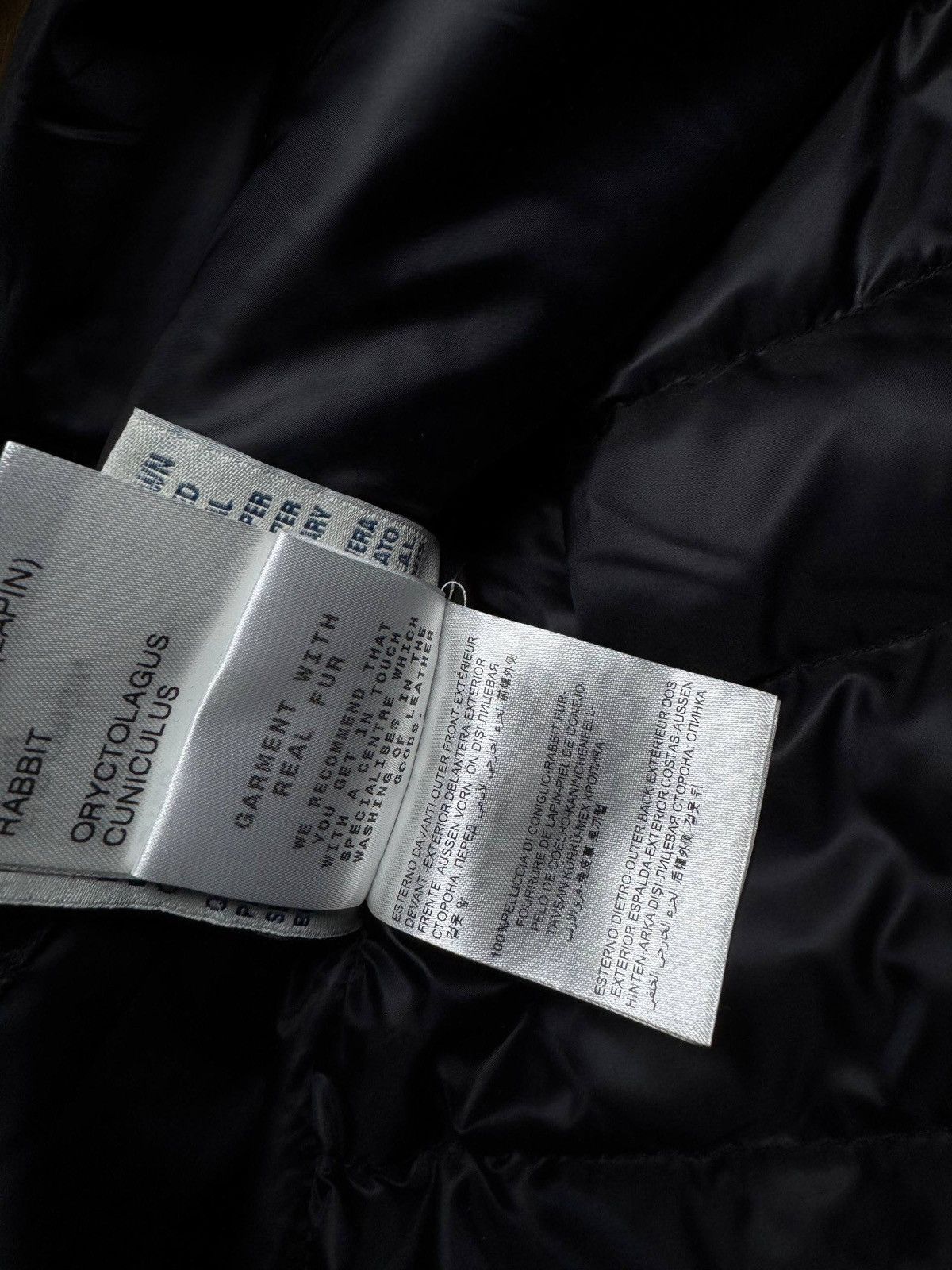 Moncler Women`s Moncler Black Textured Faux-Fur Vest Autentic Size L Size L / US 10 / IT 46 - 21 Thumbnail