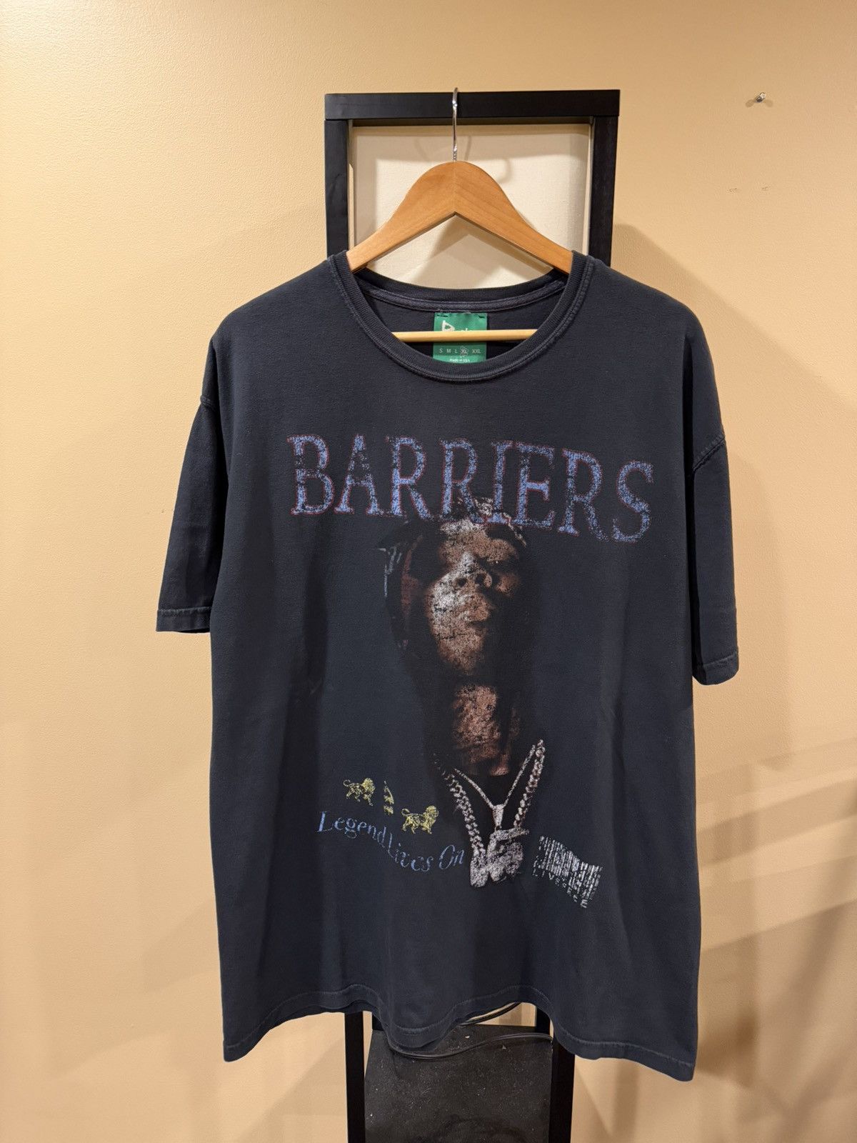 Barriers Barriers Pop Smoke Legend Lives On Black Chains Rap Tee Size US XL / EU 56 / 4 - 12 Thumbnail