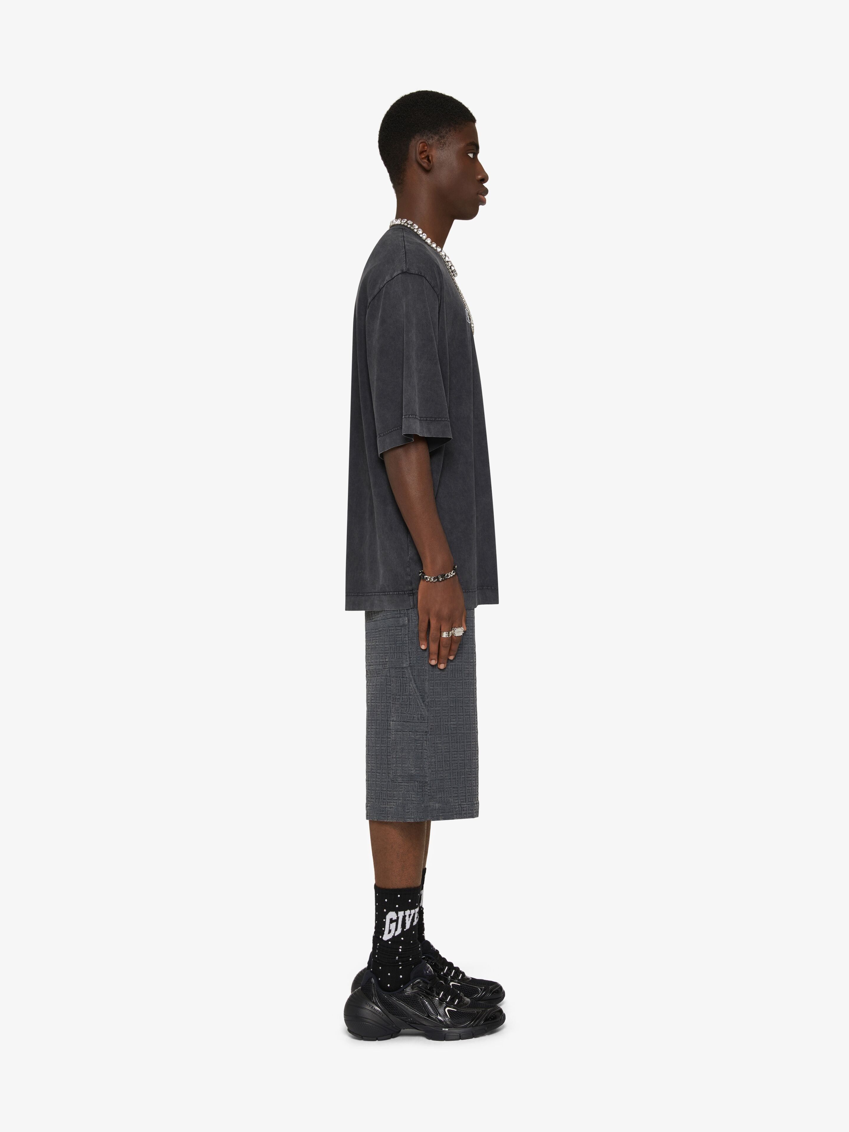 Givenchy o1w1db10325 New Studio Fit T- Shirt in Dark Grey Size US XS / EU 42 / 0 - 4 Thumbnail