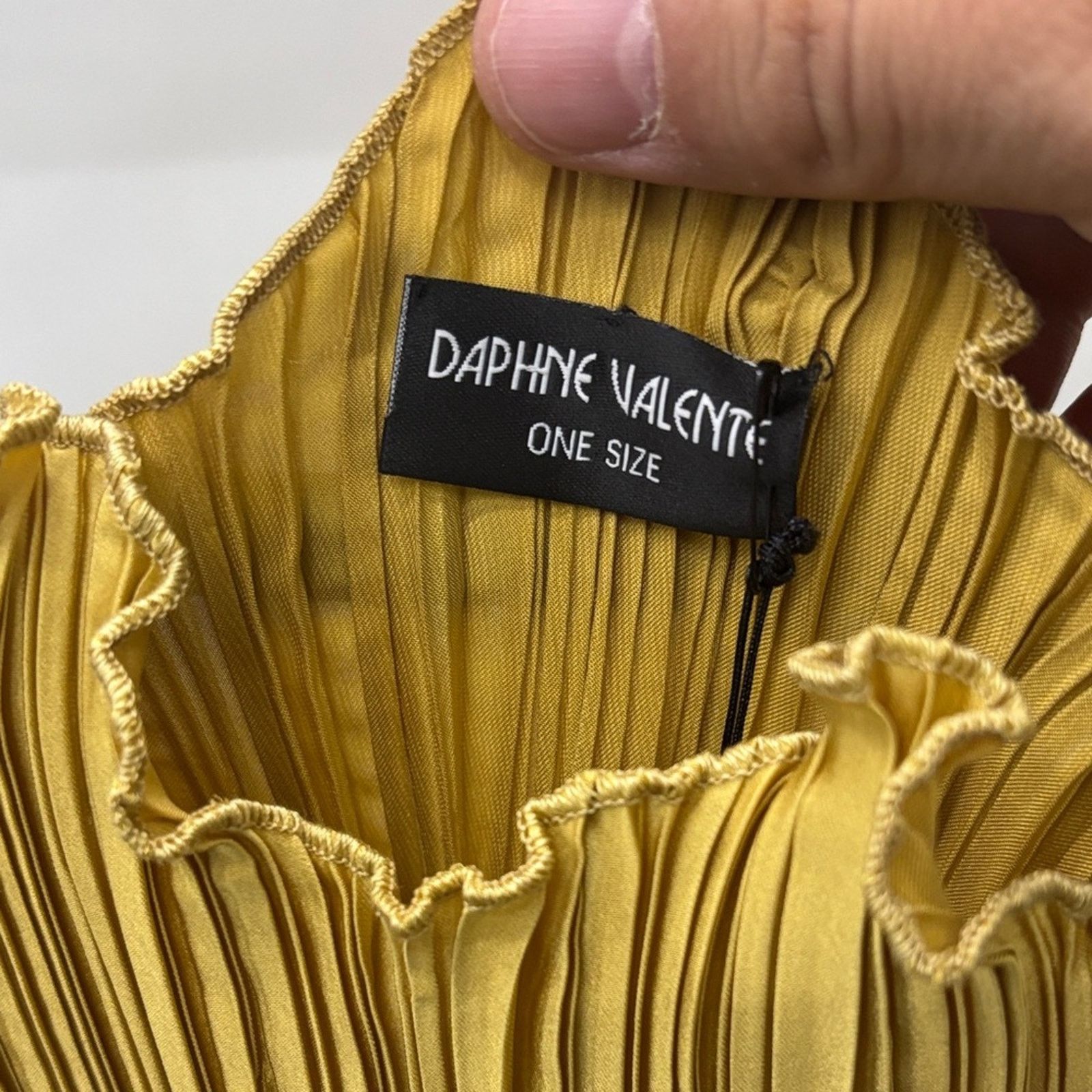 Other NWT Daphne Valente Golden Yellow Ruffled Tank Top One Size Size ONE SIZE - 2 Thumbnail