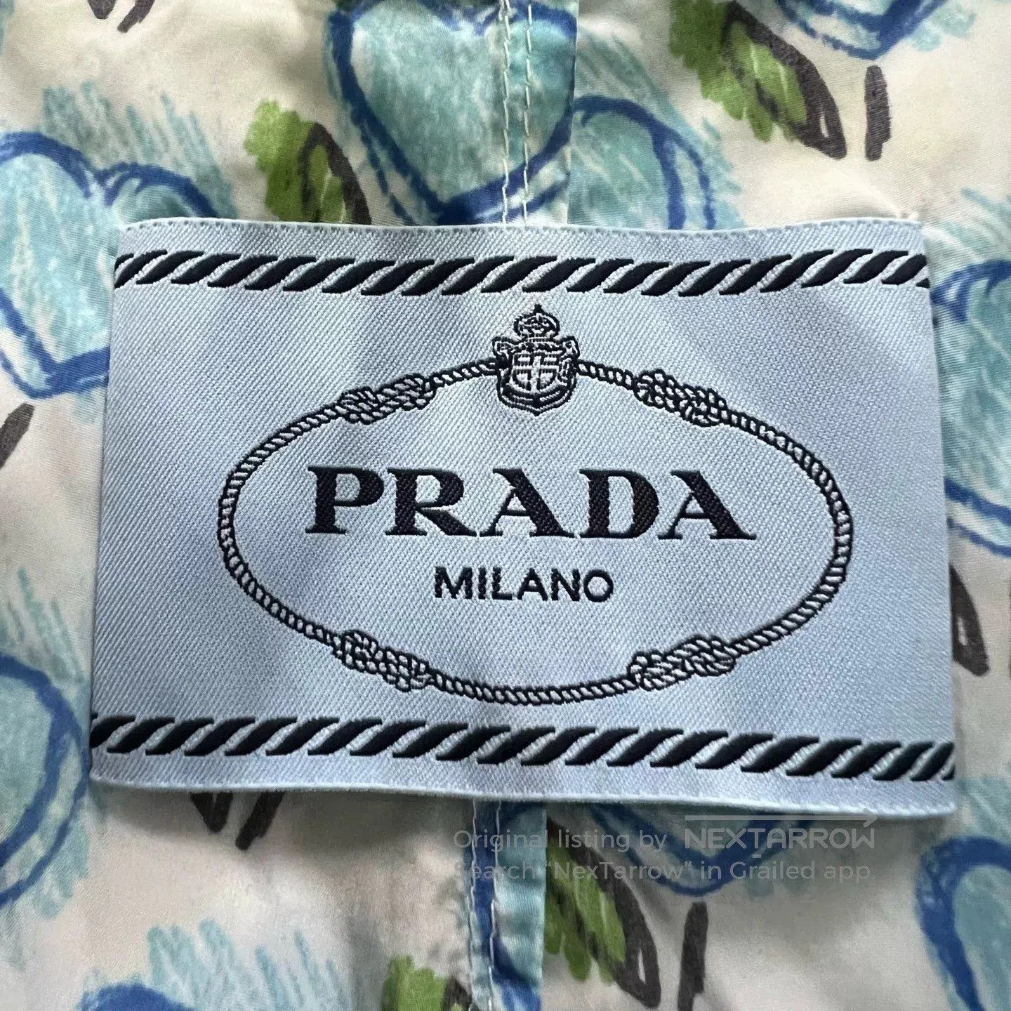 Prada prada graffiti heart print coat. Size M / US 6-8 / IT 42-44 - 4 Thumbnail