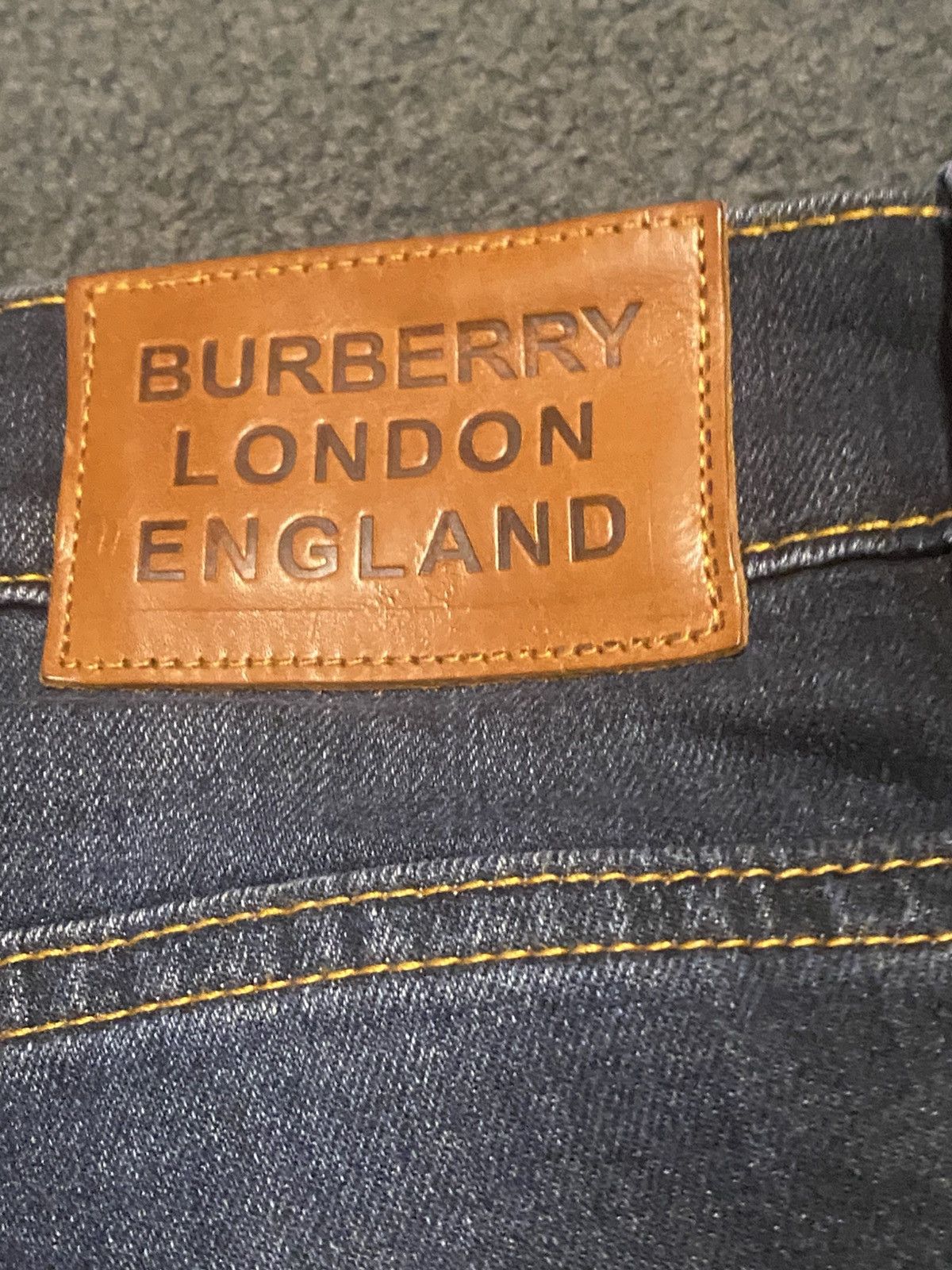 Burberry × Designer BURBERRY SLIM FIT JEANS Size US 30 / EU 46 - 5 Thumbnail