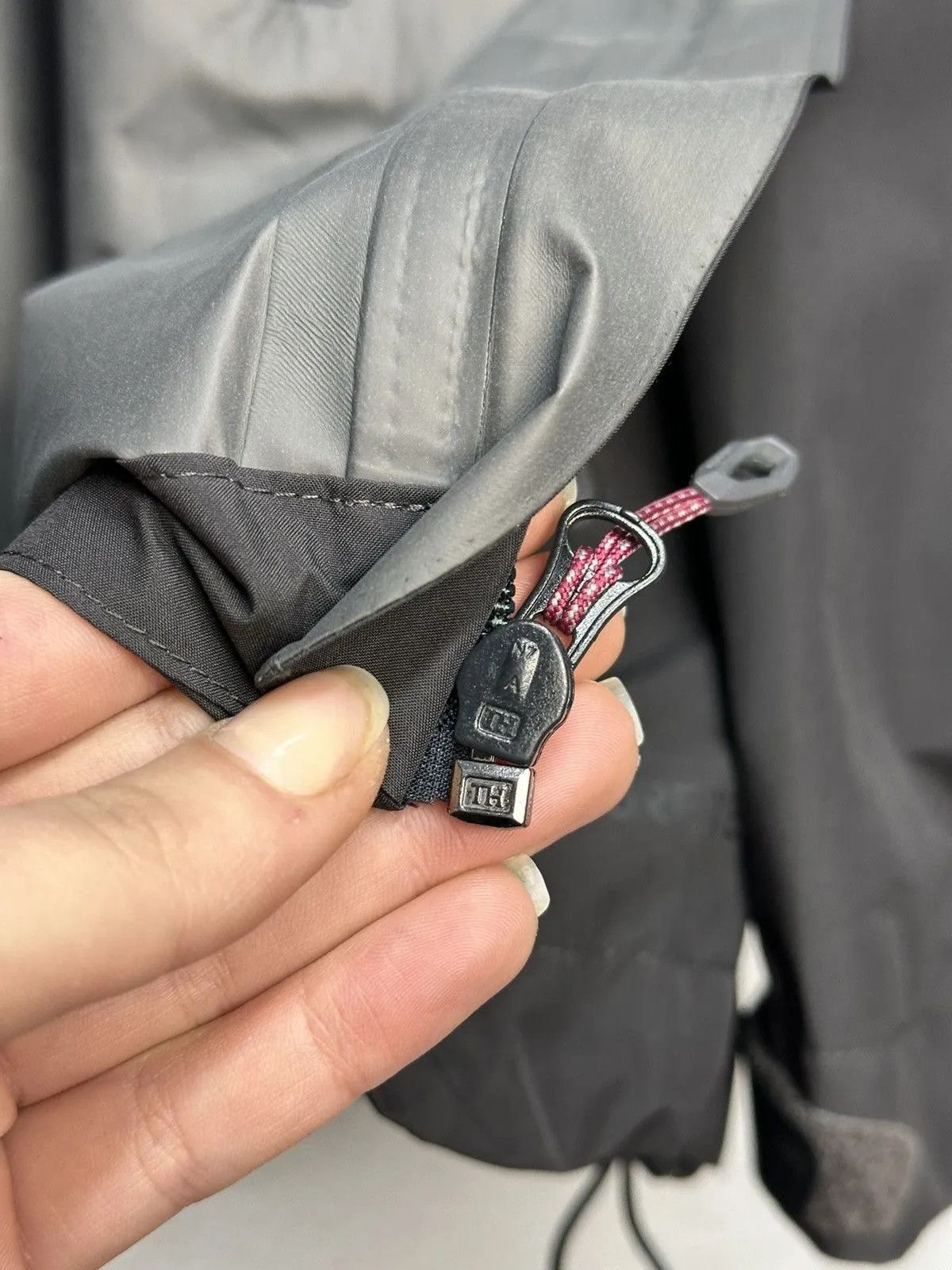 Goretex Mammut Black Shell Jacket Gore-Tex Outdoor Techwear Size S / US 4 / IT 40 - 10 Thumbnail