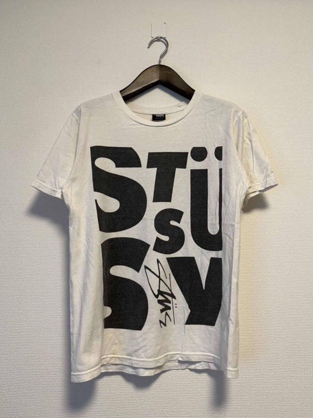 Stussy × Vintage stussy white large text tee Size US S / EU 44-46 / 1 - 1 Thumbnail