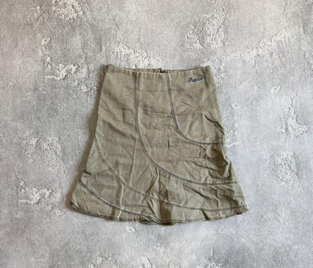 Miss Sixty Miss Sixty XS avantgarde flared mini skirt vintage Y2K 90s Size 25" / US 0 / IT 36 - 7 Thumbnail