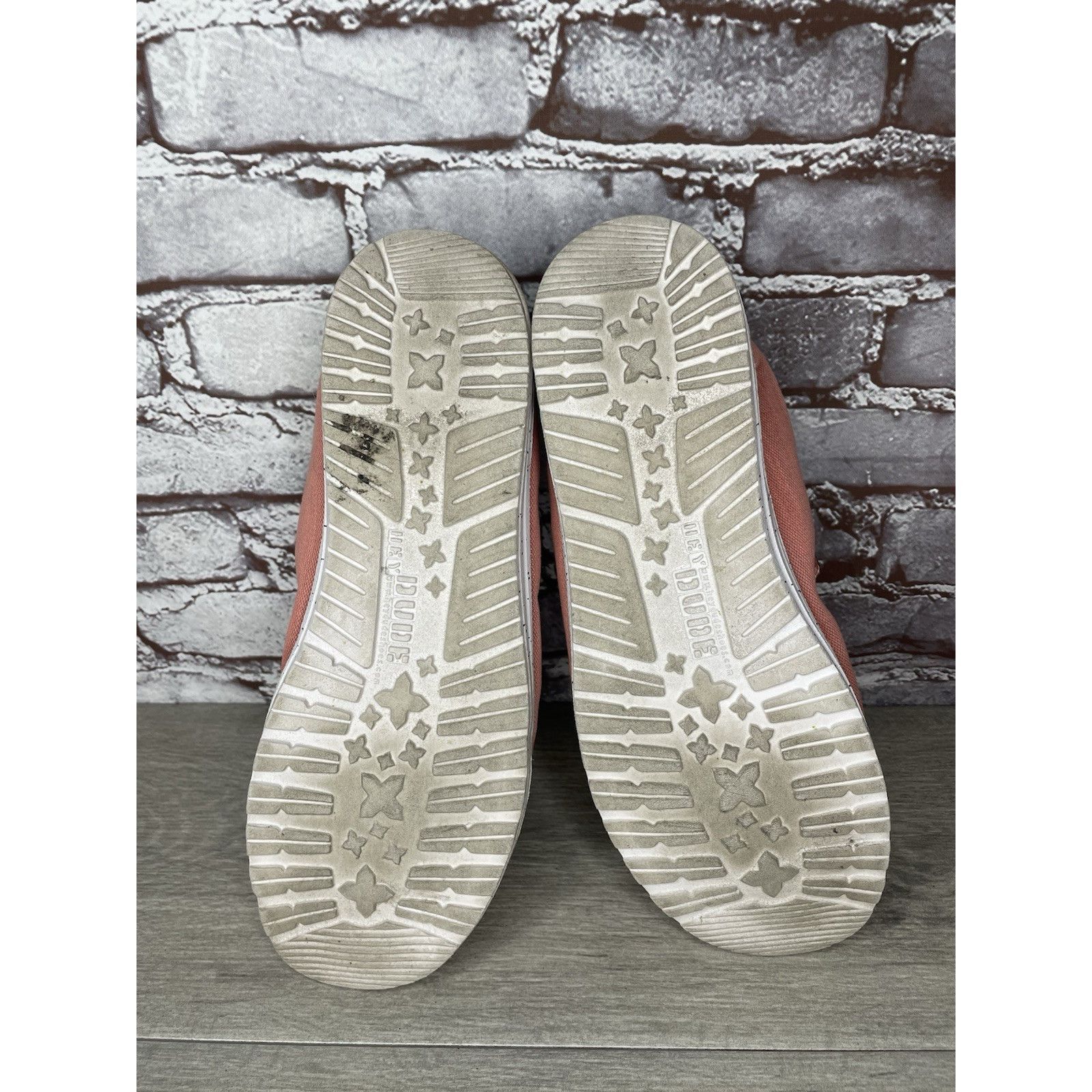 Other Hey Dude Shoes Wally Washed Pink Fabric Slip On Comfort Shoe Size US 13 / EU 46 - 13 Thumbnail