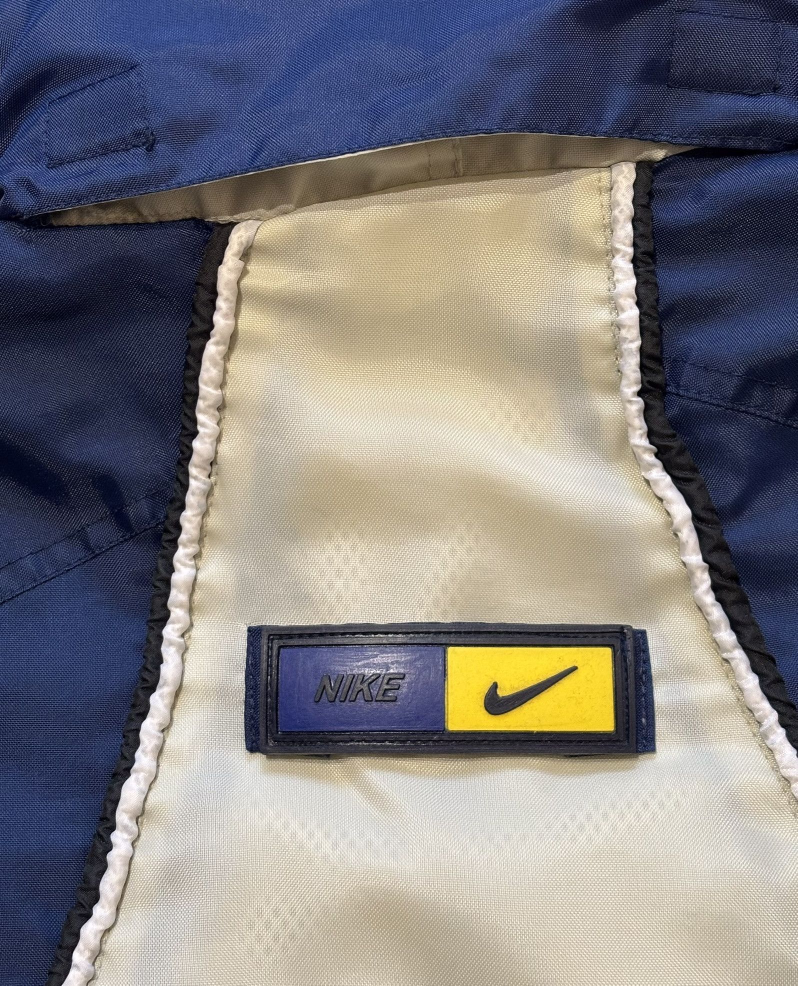 Nike Nike vintage 90s jacket Medium Active Wear Original Creation Size US M / EU 48-50 / 2 - 12 Thumbnail
