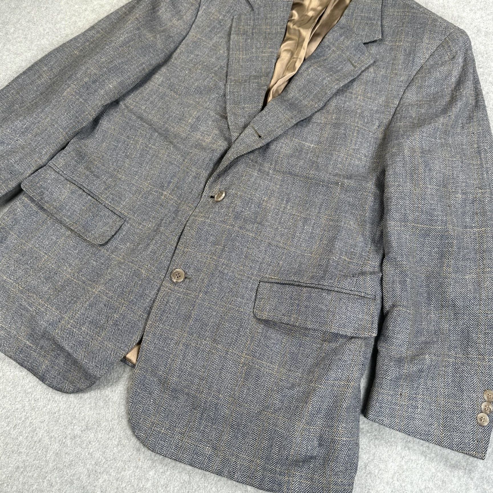 Brooks Brothers VINTAGE Brooks Brothers Blazer Sport Coat Mens 43 Gray Herringbone Tweed Made USA Size 46R - 3 Thumbnail